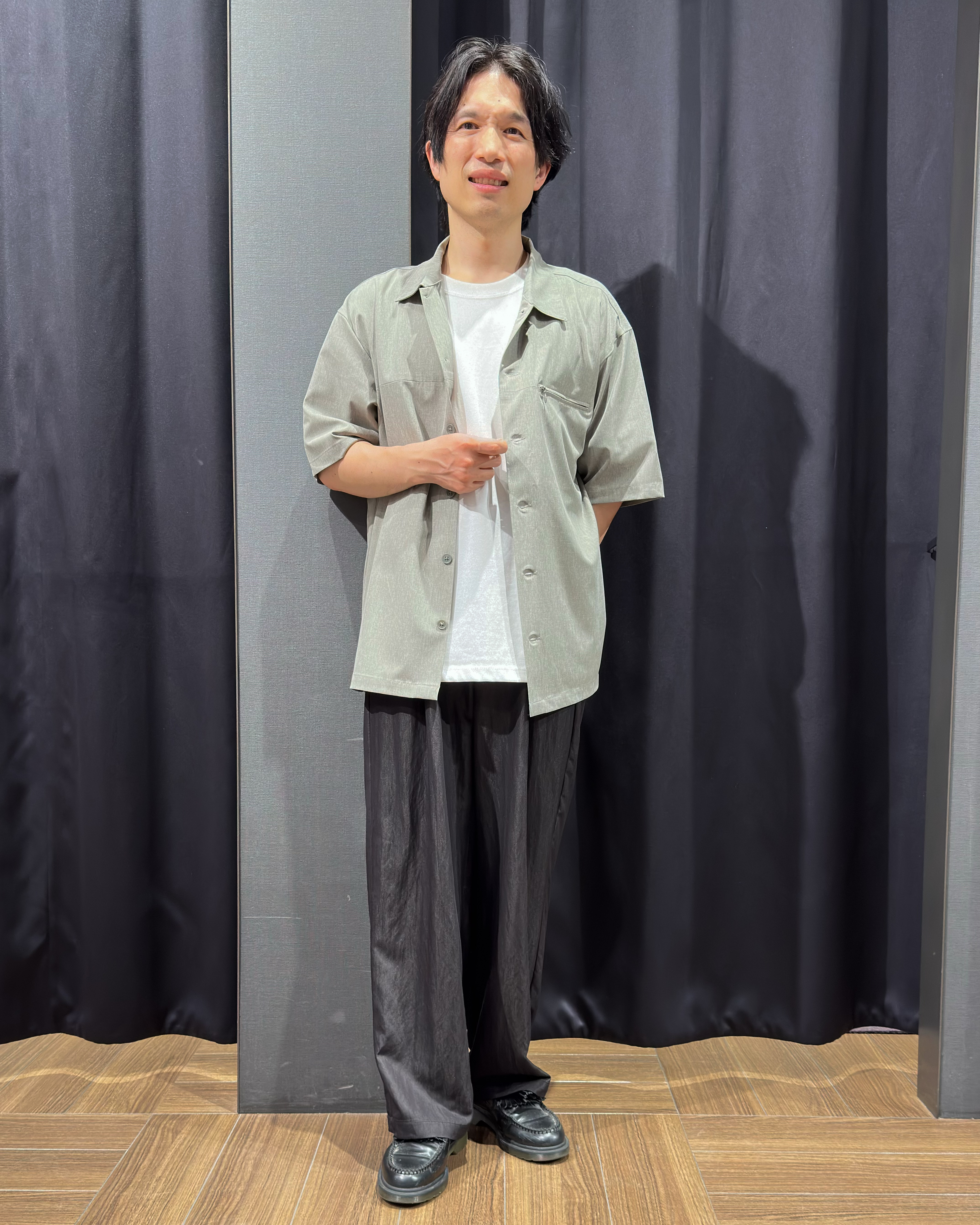 tomoyaさんの「THE SHOP TK｜【吸水速乾／防シワ／マシンウォッシャブル】ハイドロクール 半袖シャツ」を使ったコーディネート