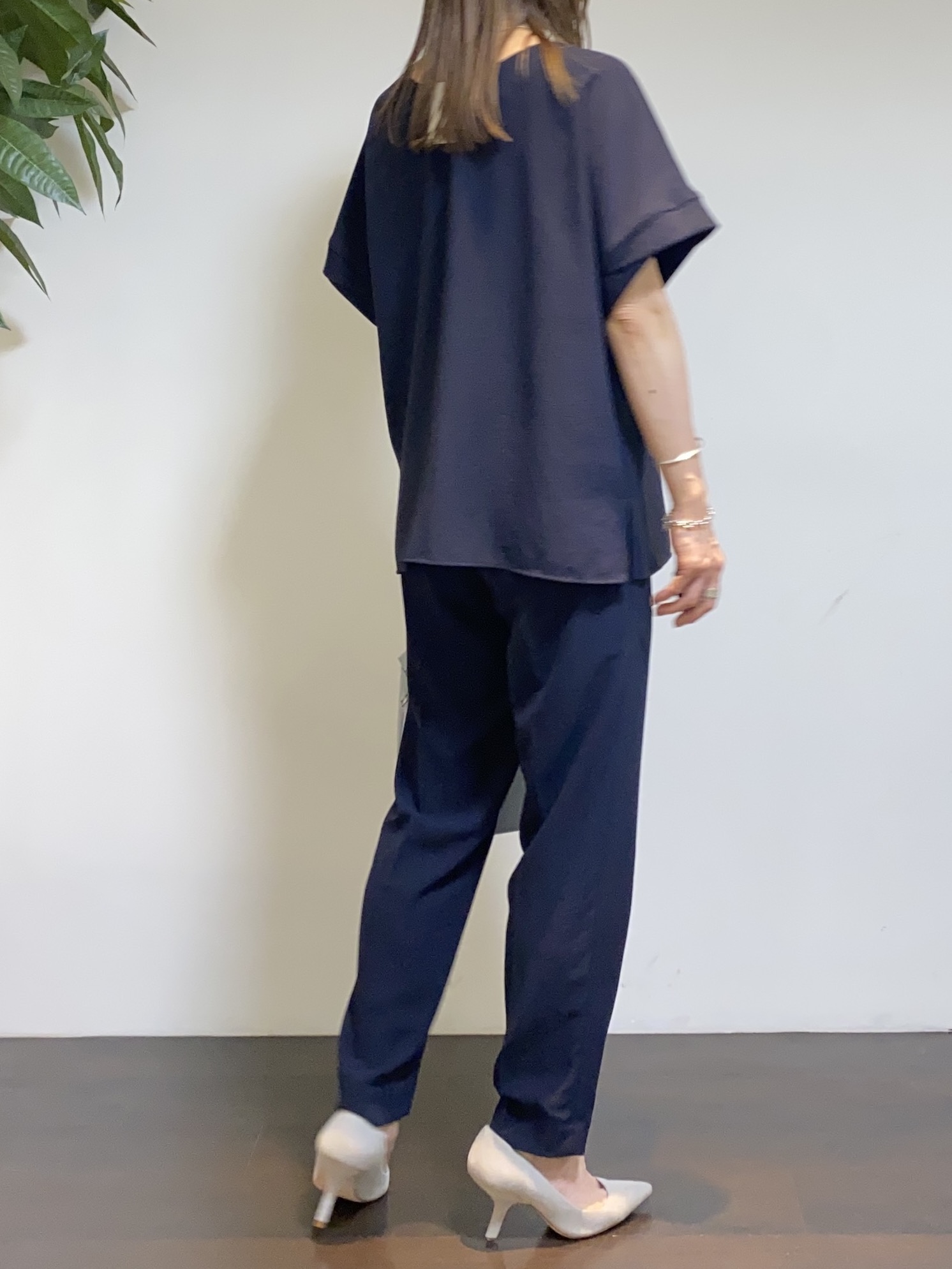 tomoさんの「UNTITLED｜【セットアップ可/UVカット/前後2WAY】リラクシーフレンチスリーブブラウス」を使ったコーディネート