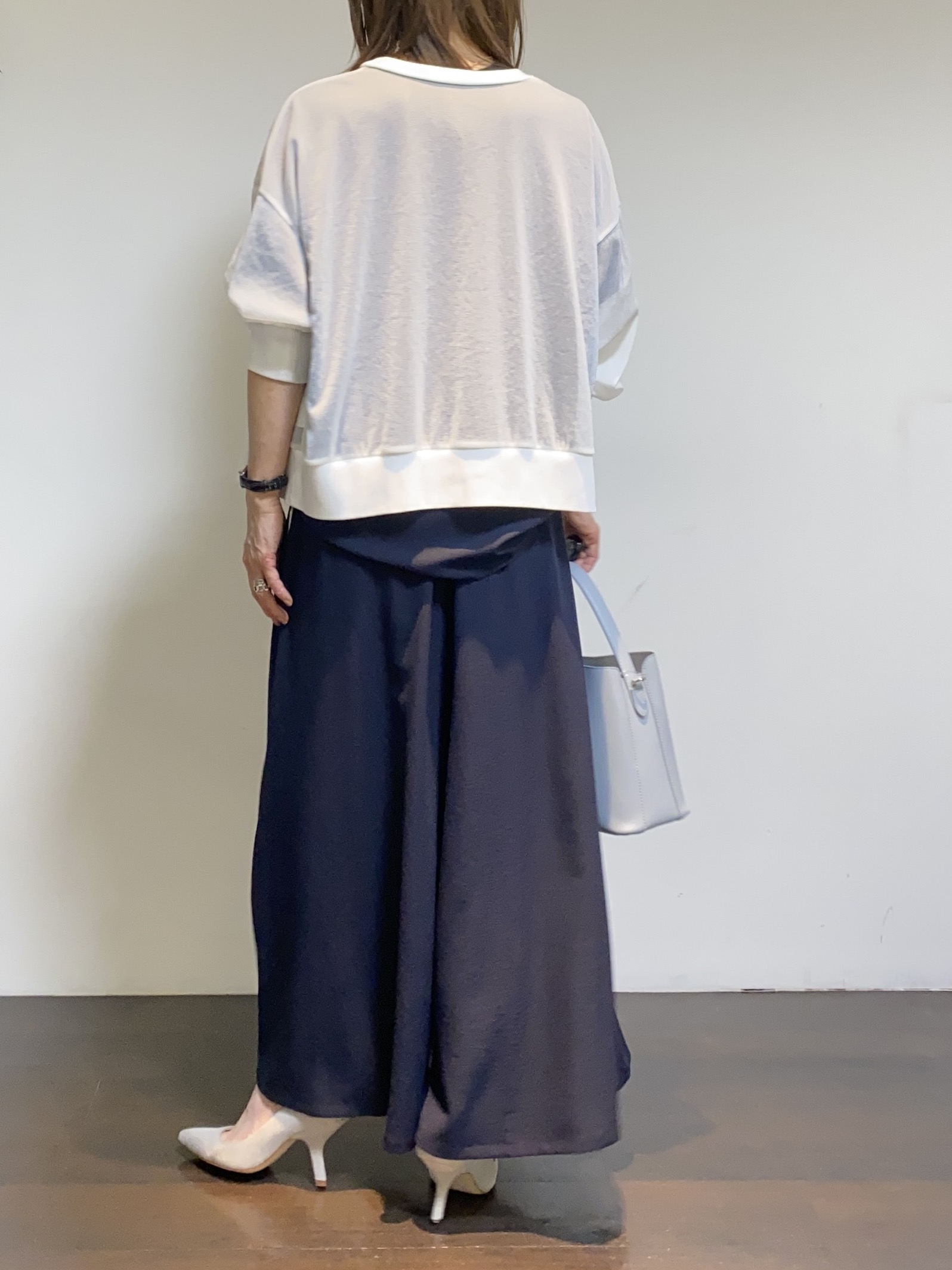 tomoさんの「UNTITLED｜【7色展開/ゆったり/ショート丈】シアートリコットカーディガン」を使ったコーディネート
