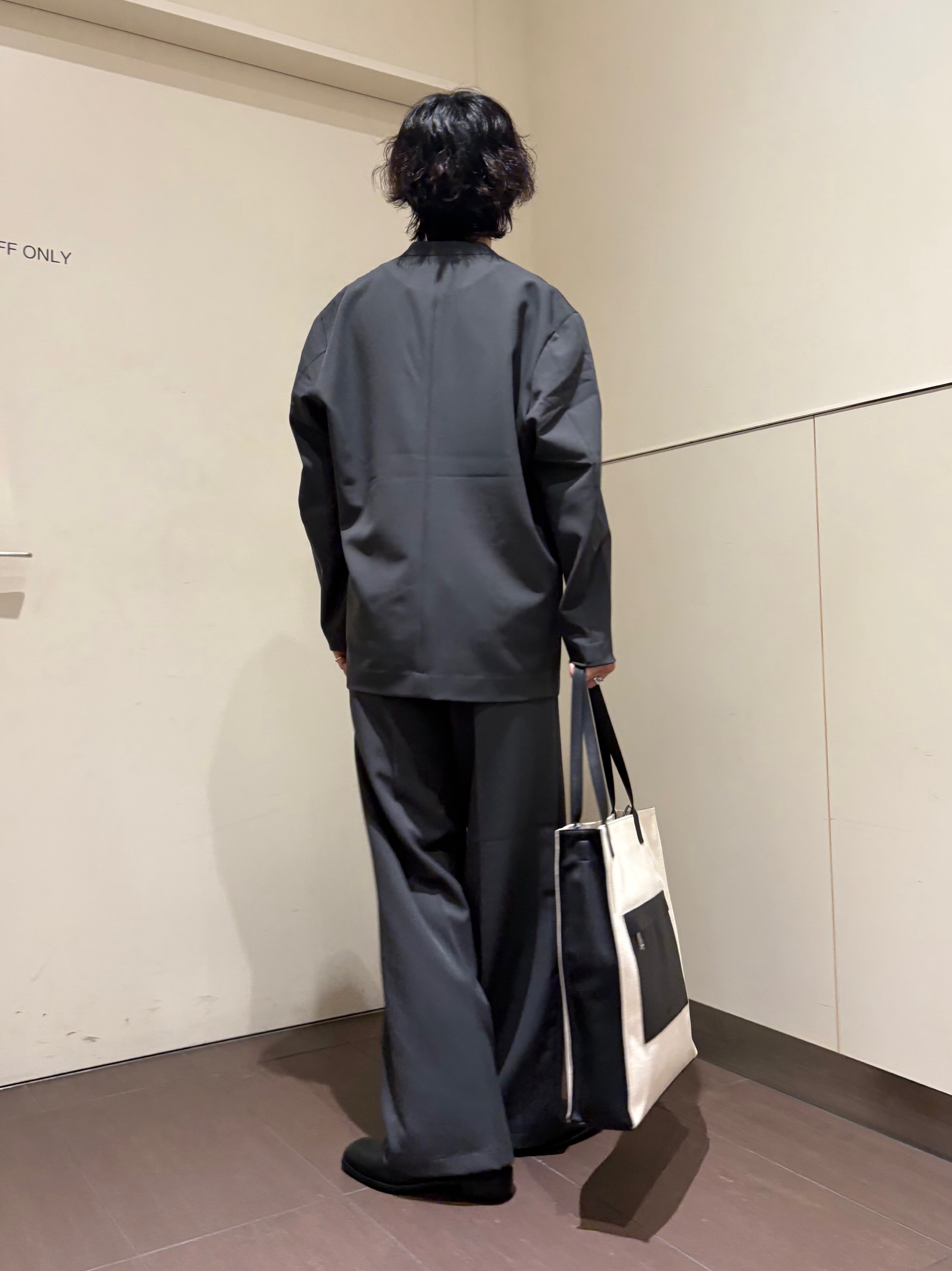 ナノシーさんの「tk.TAKEO KIKUCHI｜【防シワ／ストレッチ/セット対応可】smart shiftシリーズ ノーカラージャケット」を使ったコーディネート