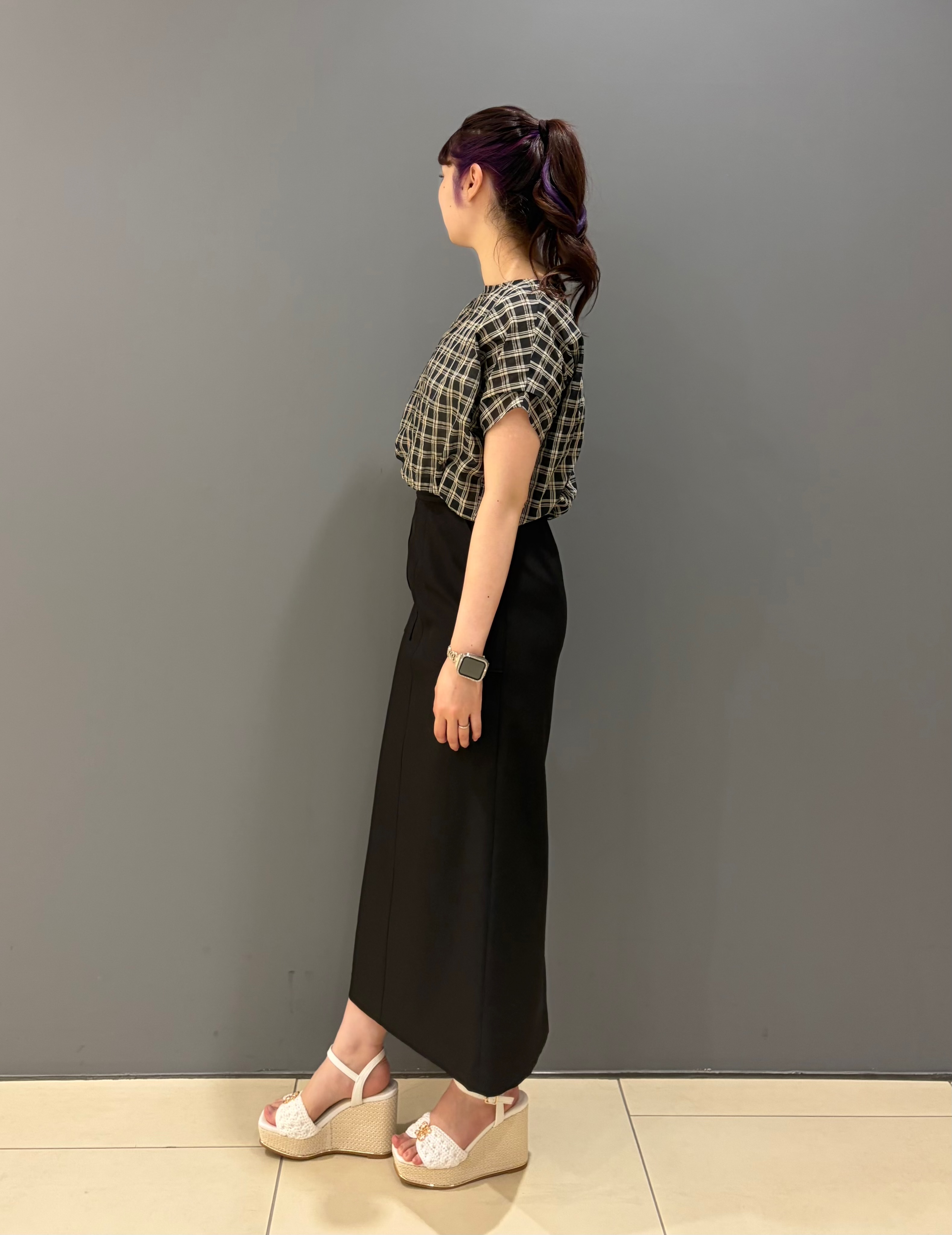miさんの「UNTITLED｜【秋めきシャツ/体型カバー】シアーチェックブラウス」を使ったコーディネート