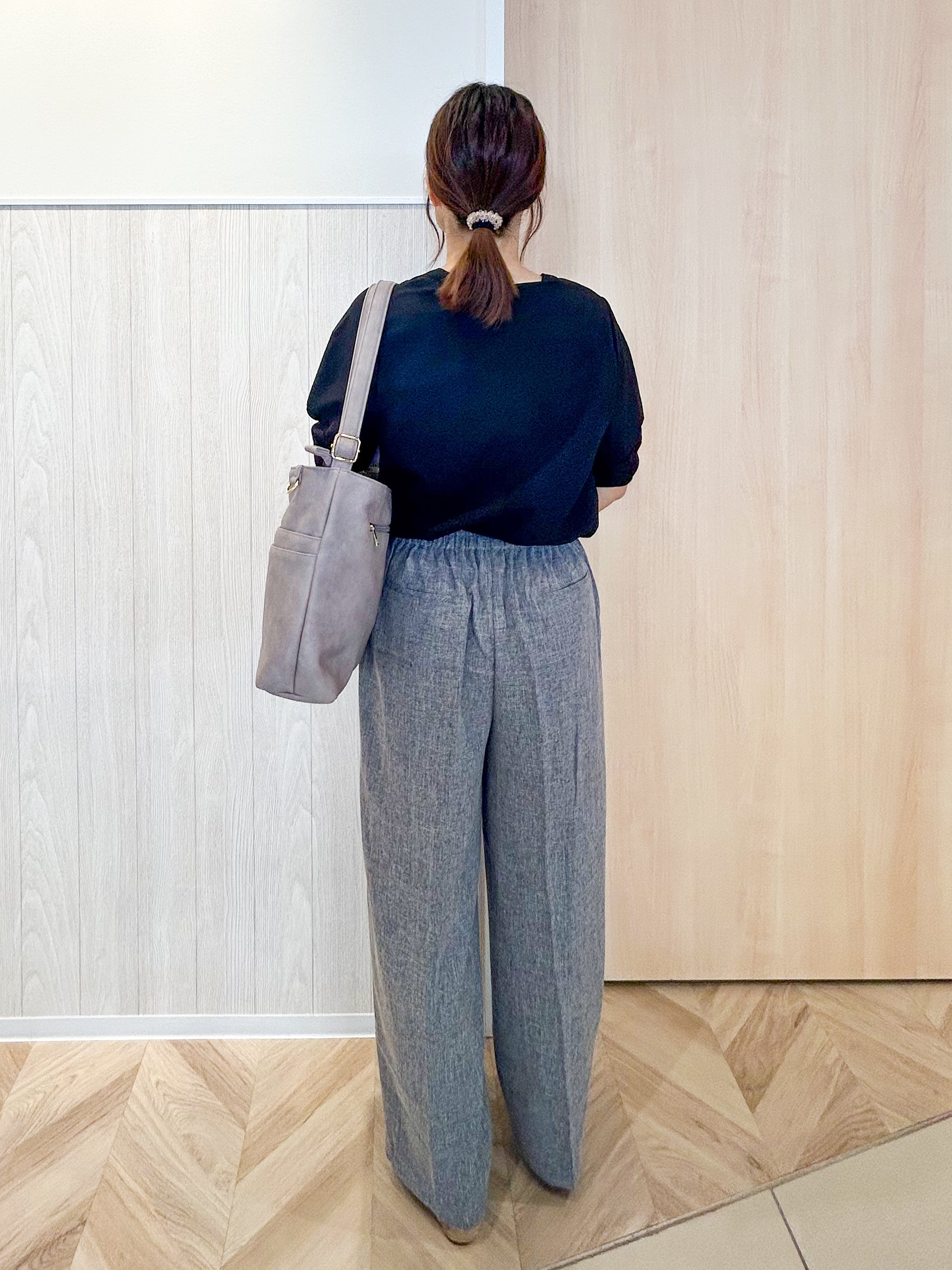tomoさんの「SHOO･LA･RUE｜【洗濯後しわになりにくい/インせずきまる】シンプルだけど女性らしい 麻調スキッパーブラウス」を使ったコーディネート