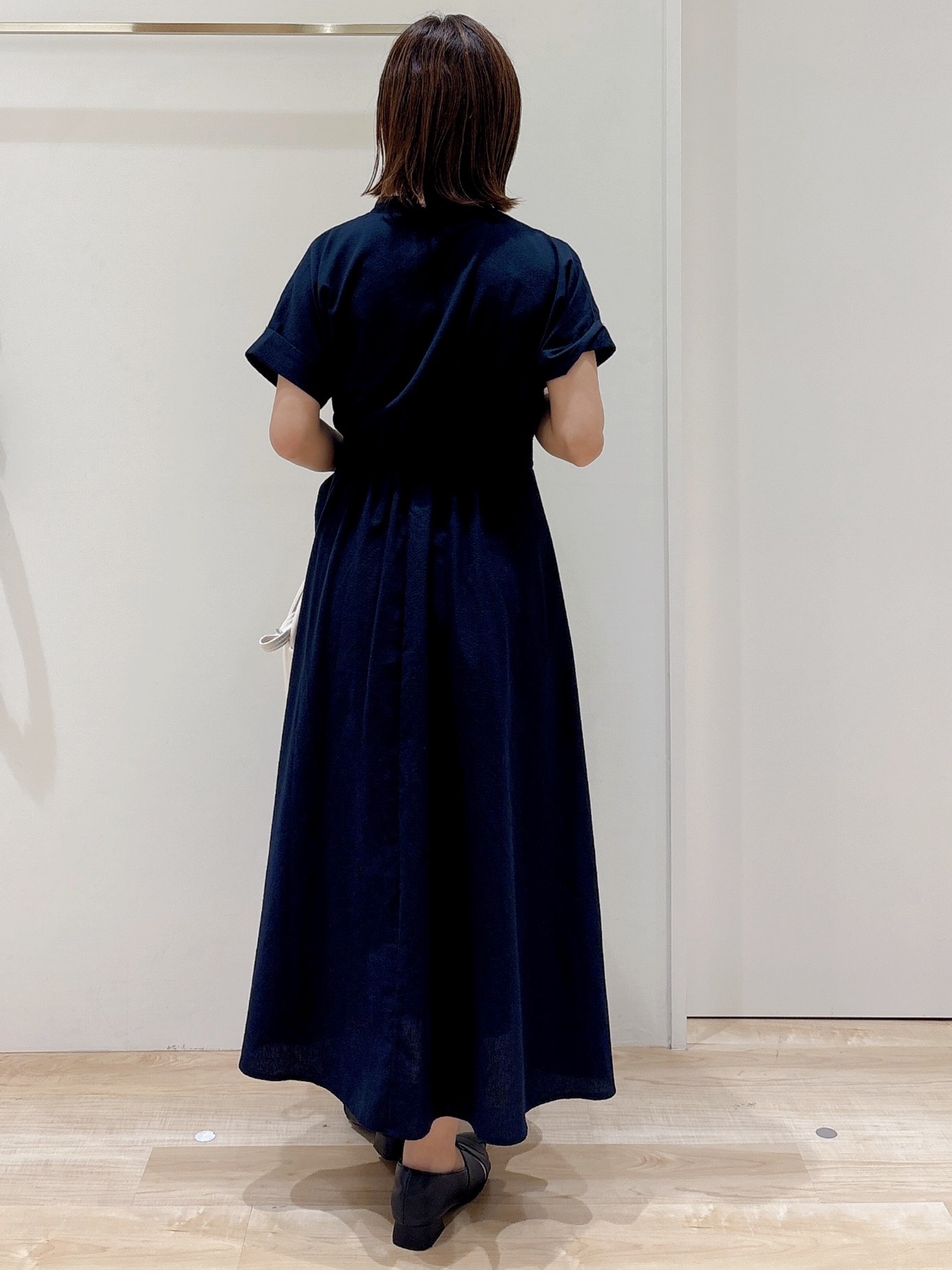 MIYUさんの「grove｜【洗える】さらっと軽やか、カシュクール風サッカーワンピース」を使ったコーディネート