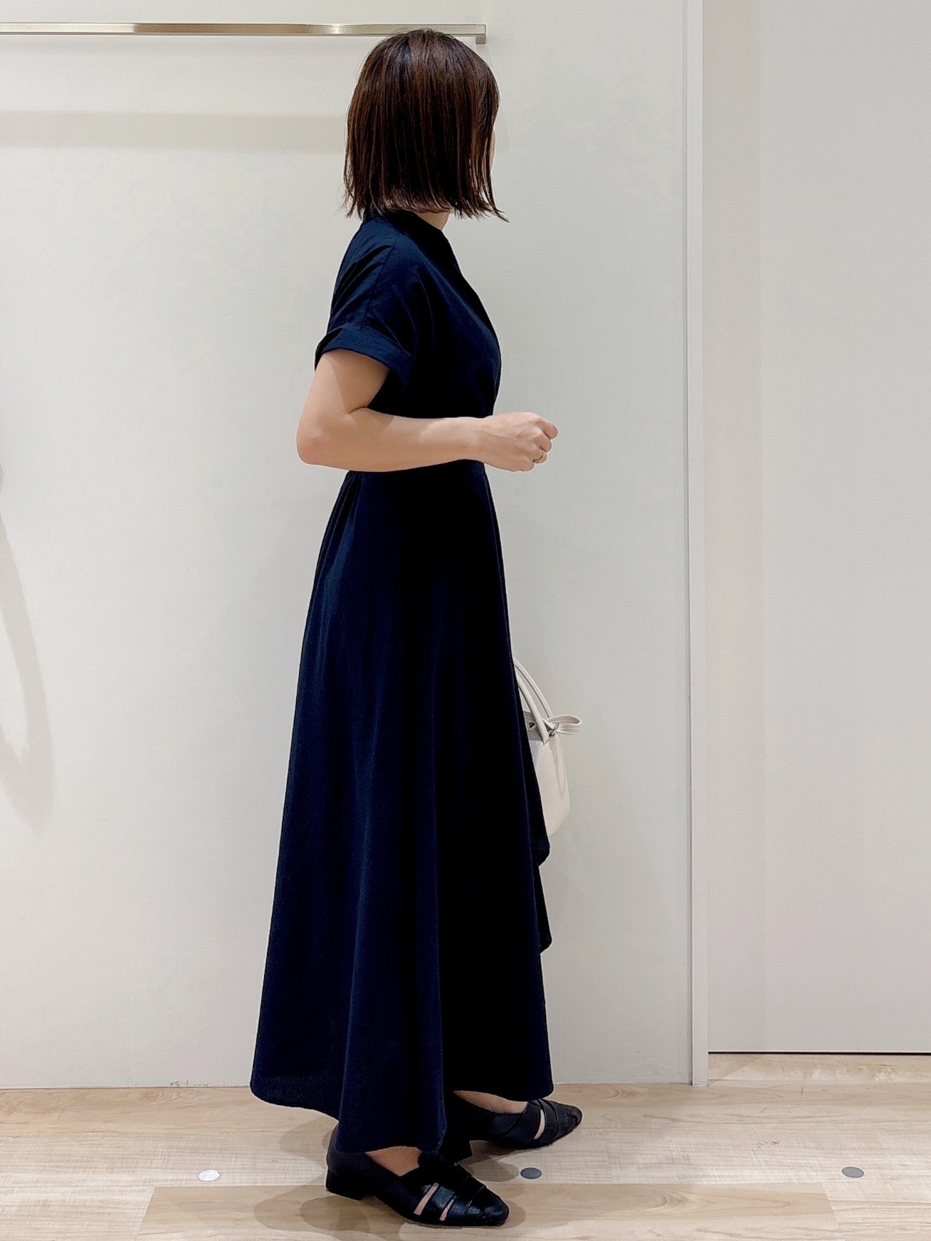 MIYUさんの「grove｜【洗える】さらっと軽やか、カシュクール風サッカーワンピース」を使ったコーディネート