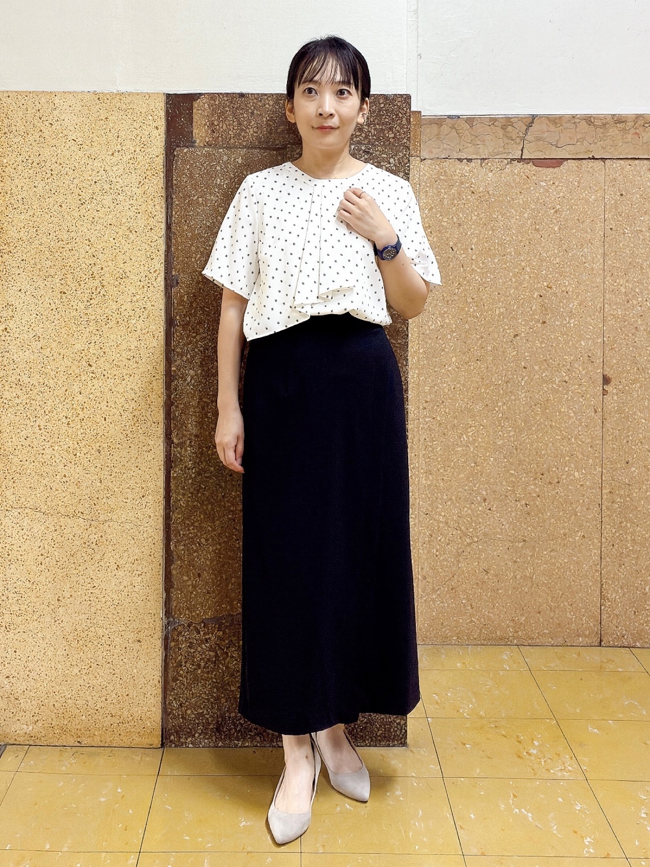 hattoriさんの「INDIVI｜【洗える／スーツインナー／UVケア】ボウタイ風 幾何学柄ブラウス」を使ったコーディネート