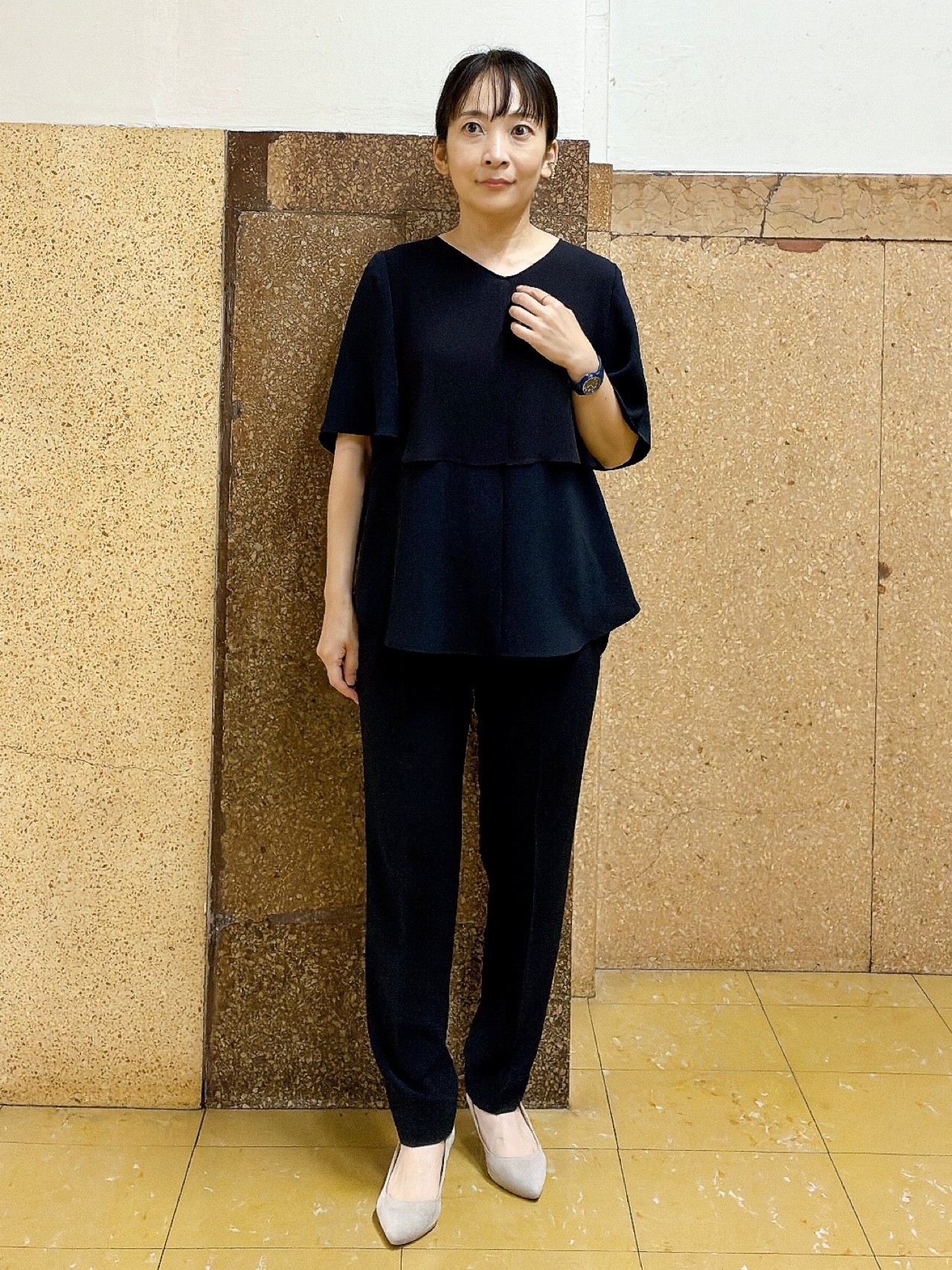 hattoriさんの「INDIVI｜【着る日傘】シフォンドッキングブラウス」を使ったコーディネート