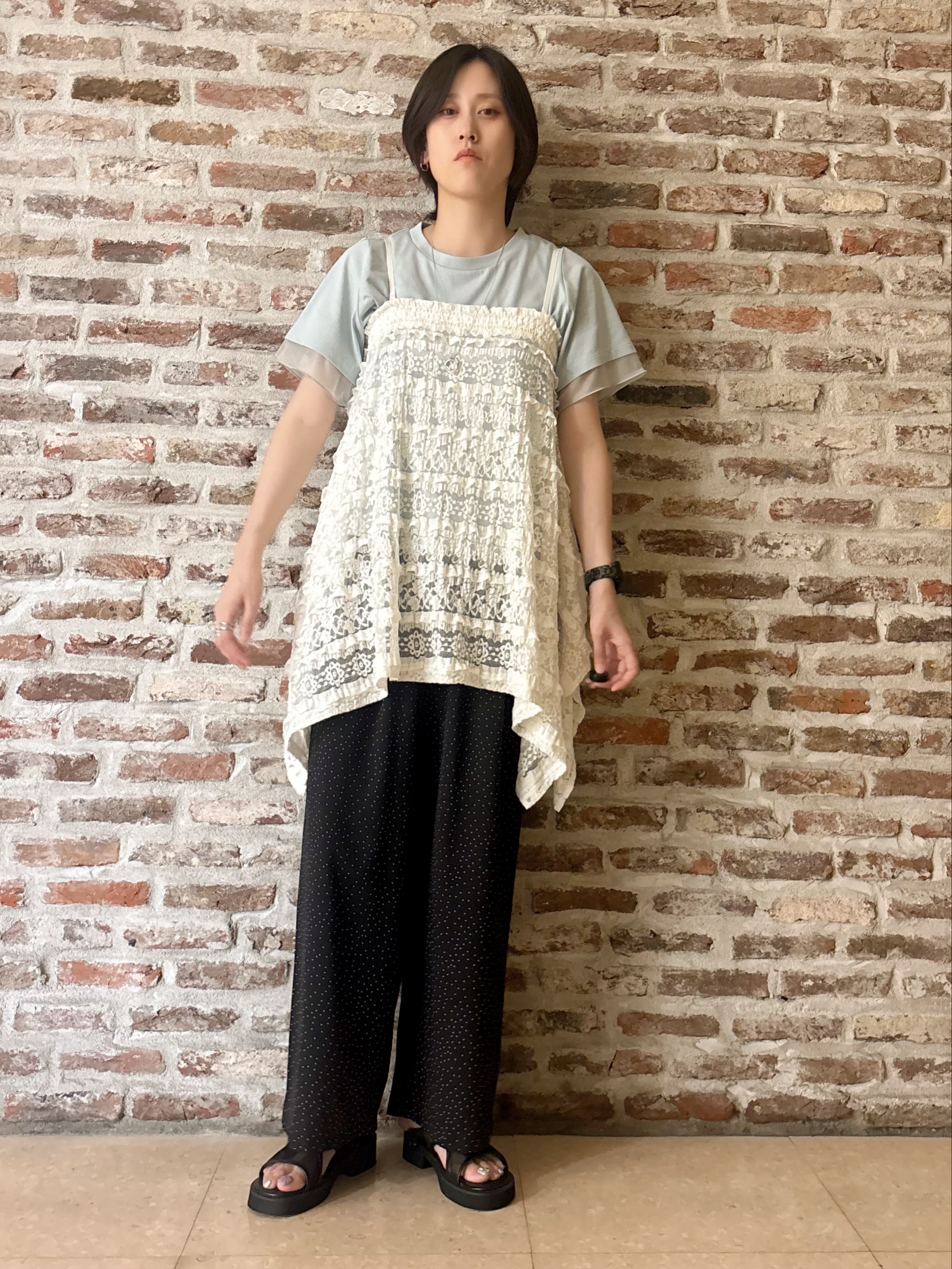 しばさんの「THE SHOP TK｜【M-XL/ひんやり】上品な透け感 袖口シアーTシャツ」を使ったコーディネート