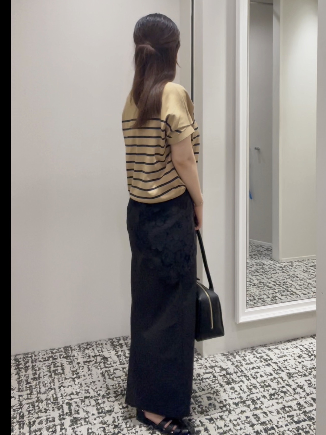 ELENAさんの「UNTITLED｜【肌に張りつきにくい/前後2WAY】ドライタッチコットンプルオーバー」を使ったコーディネート