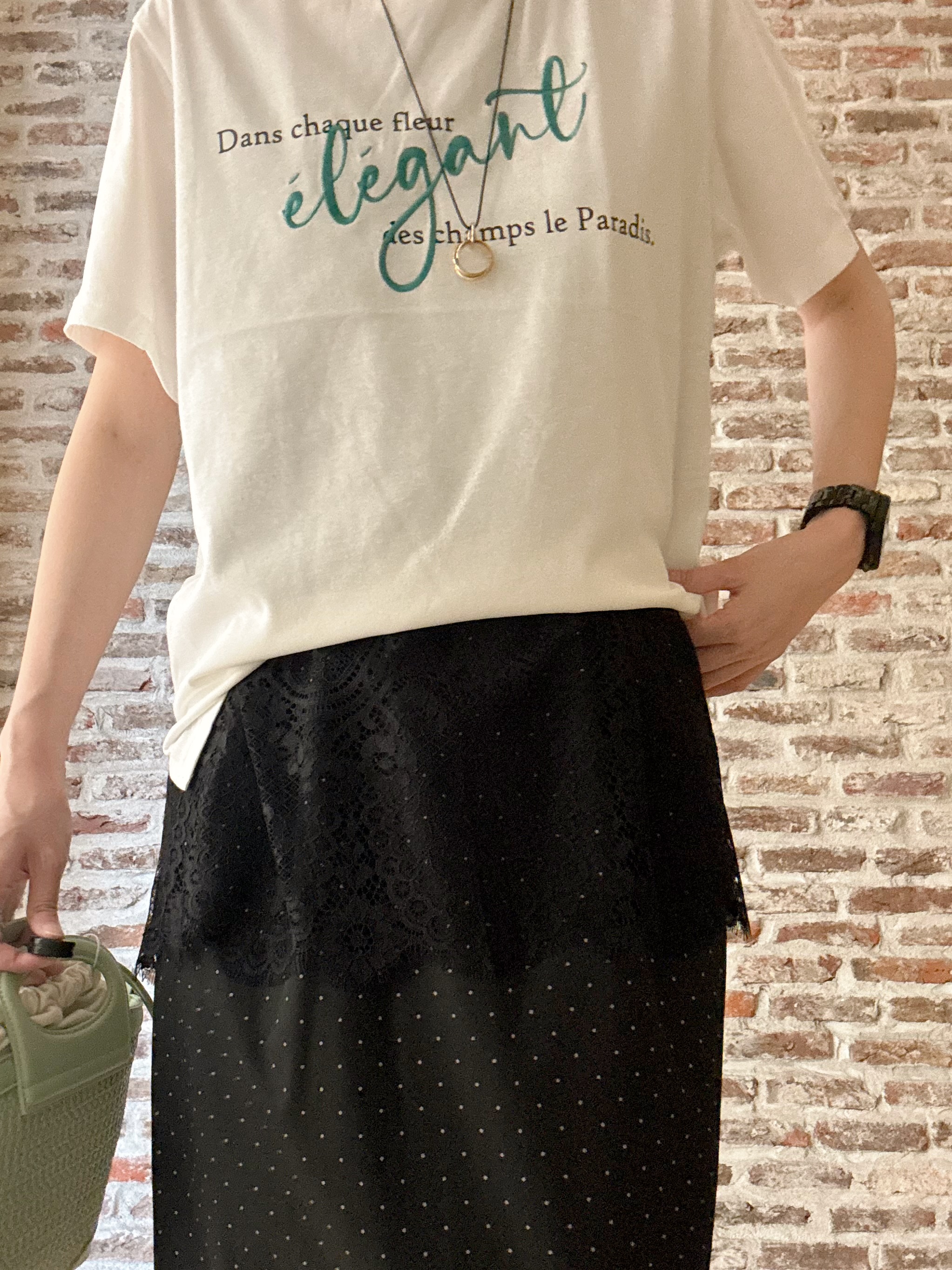 しばさんの「THE SHOP TK｜【吸水速乾】プリントアソートTシャツ」を使ったコーディネート