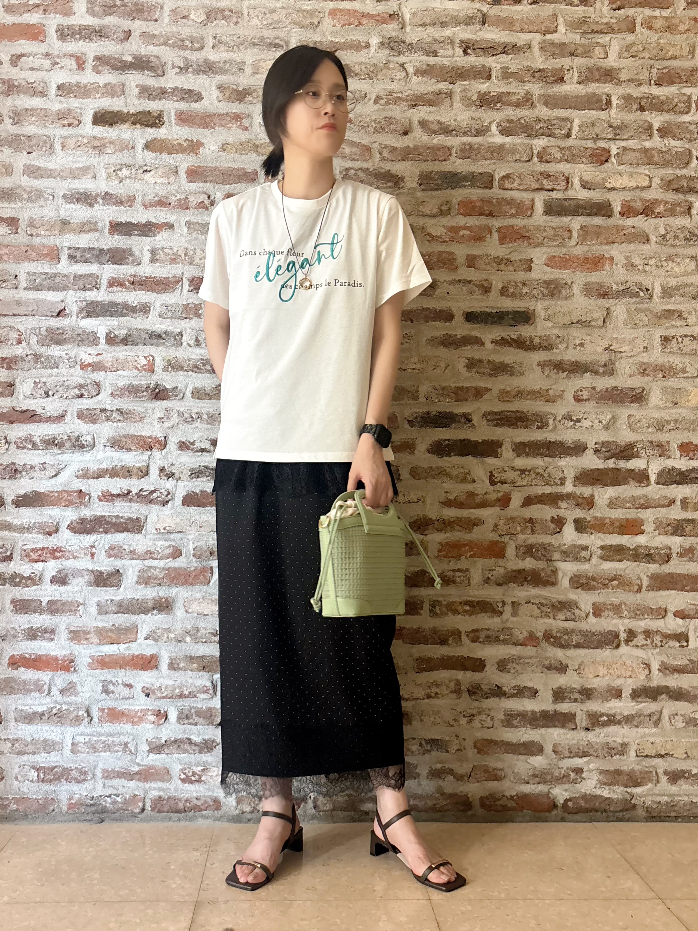 しばさんの「THE SHOP TK｜【吸水速乾】プリントアソートTシャツ」を使ったコーディネート