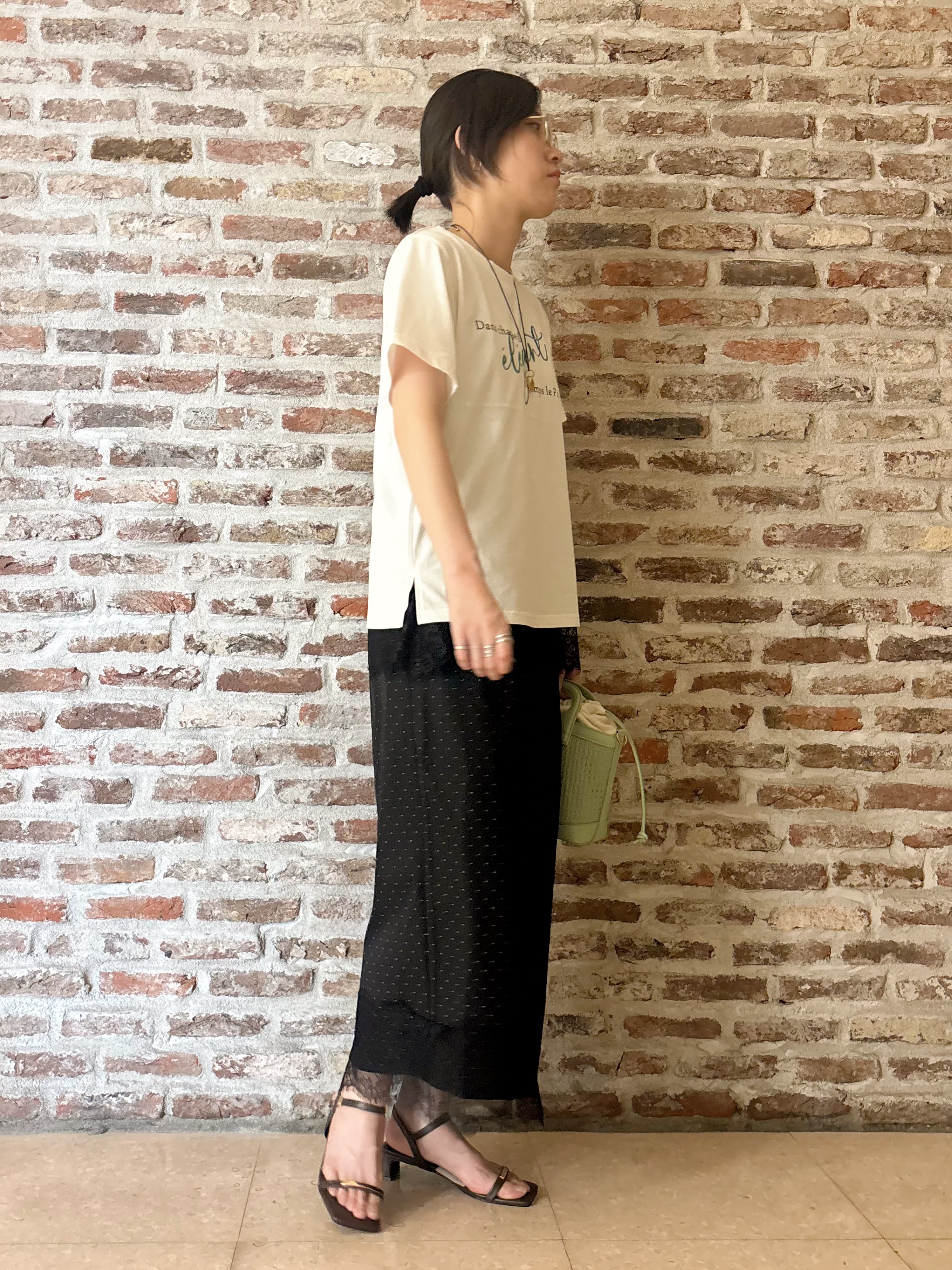 しばさんの「THE SHOP TK｜【吸水速乾】プリントアソートTシャツ」を使ったコーディネート