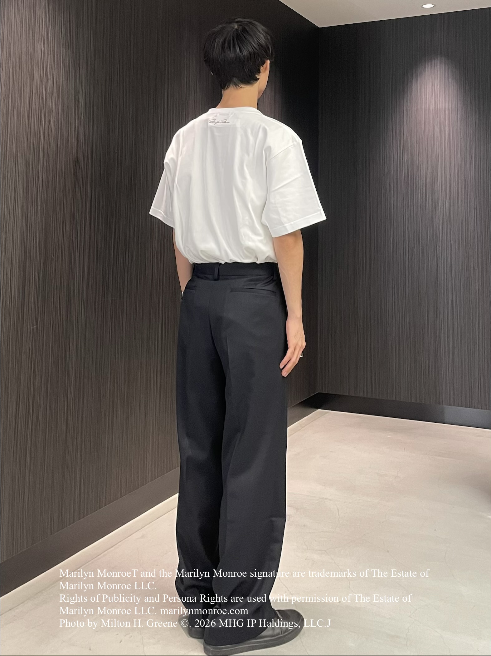 Okdさんの「TAKEO KIKUCHI｜【別注】マリリン・モンロー/フォトTシャツ」を使ったコーディネート