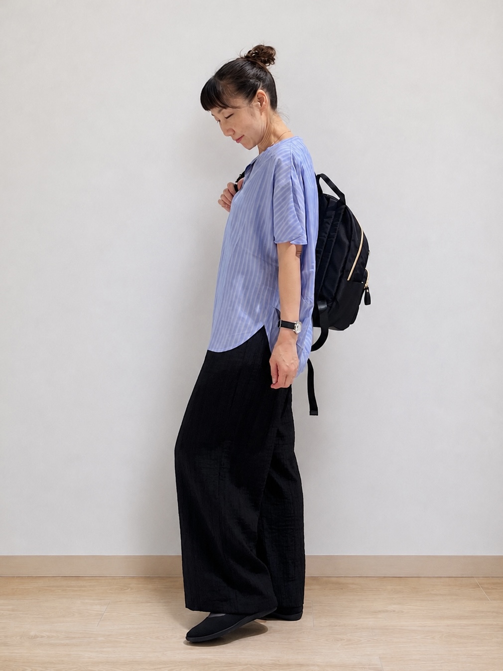 まつみさんの「SHOO･LA･RUE｜【洗濯機可/体型カバー】とろみタックスキッパーブラウス」を使ったコーディネート