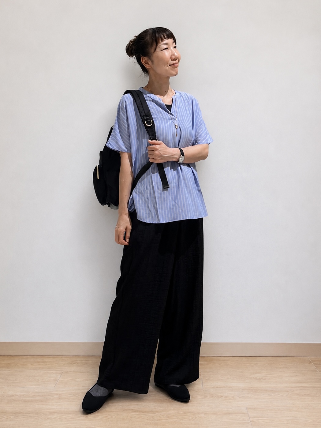 まつみさんの「SHOO･LA･RUE｜【洗濯機可/体型カバー】とろみタックスキッパーブラウス」を使ったコーディネート