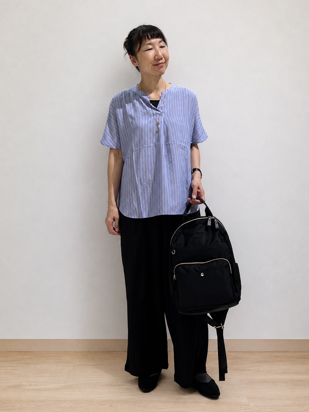 まつみさんの「SHOO･LA･RUE｜【洗濯機可/体型カバー】とろみタックスキッパーブラウス」を使ったコーディネート