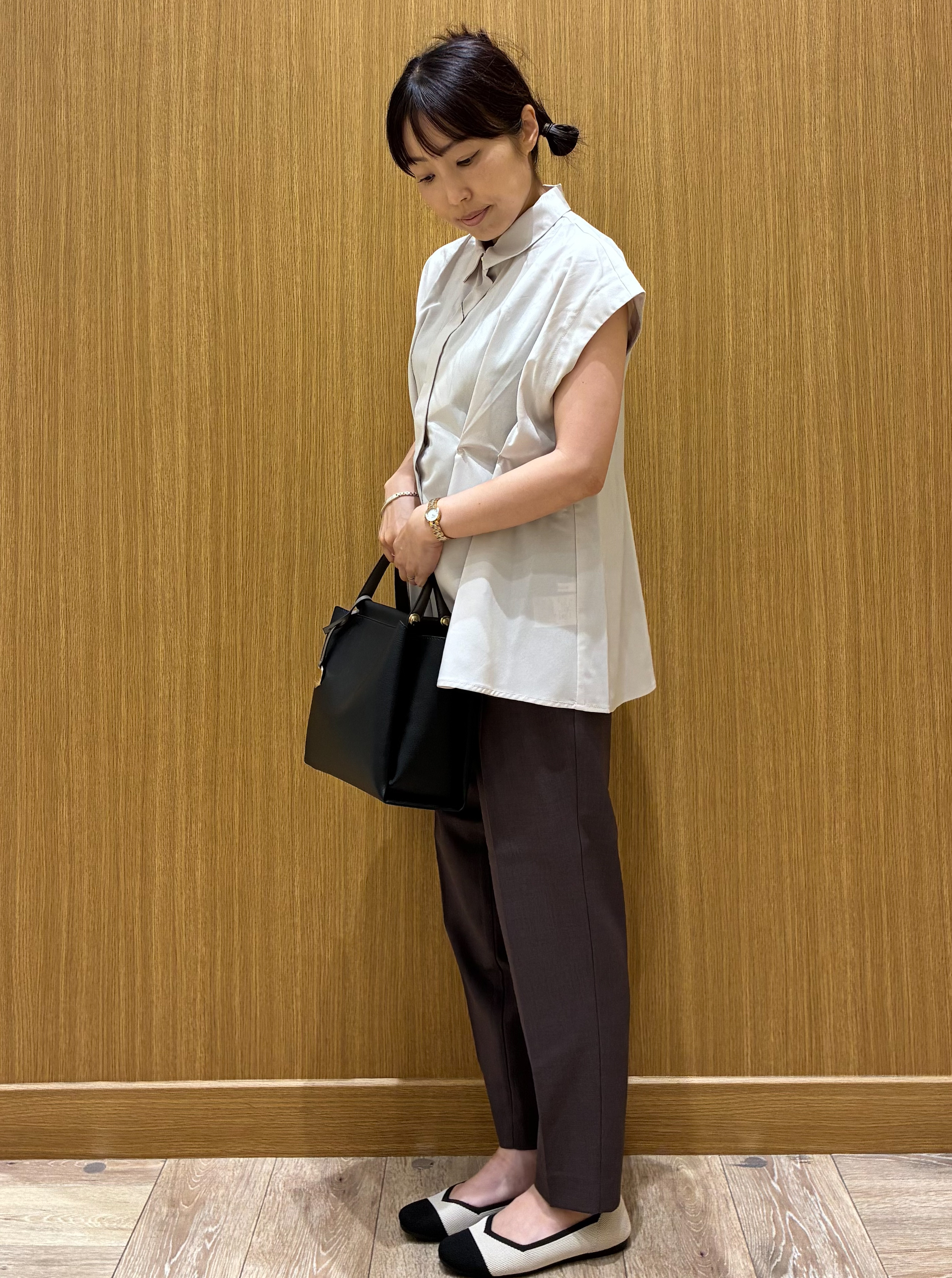 tomoさんの「OPAQUE.CLIP｜タックペプラムブラウス【洗濯機OK】」を使ったコーディネート