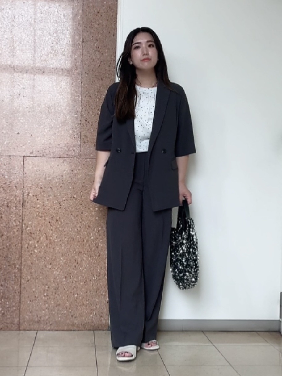 なかじさんの「UNTITLED｜【秋の通勤羽織/セットアップ可/UVカット】エアリークール半袖ジャケット」を使ったコーディネート