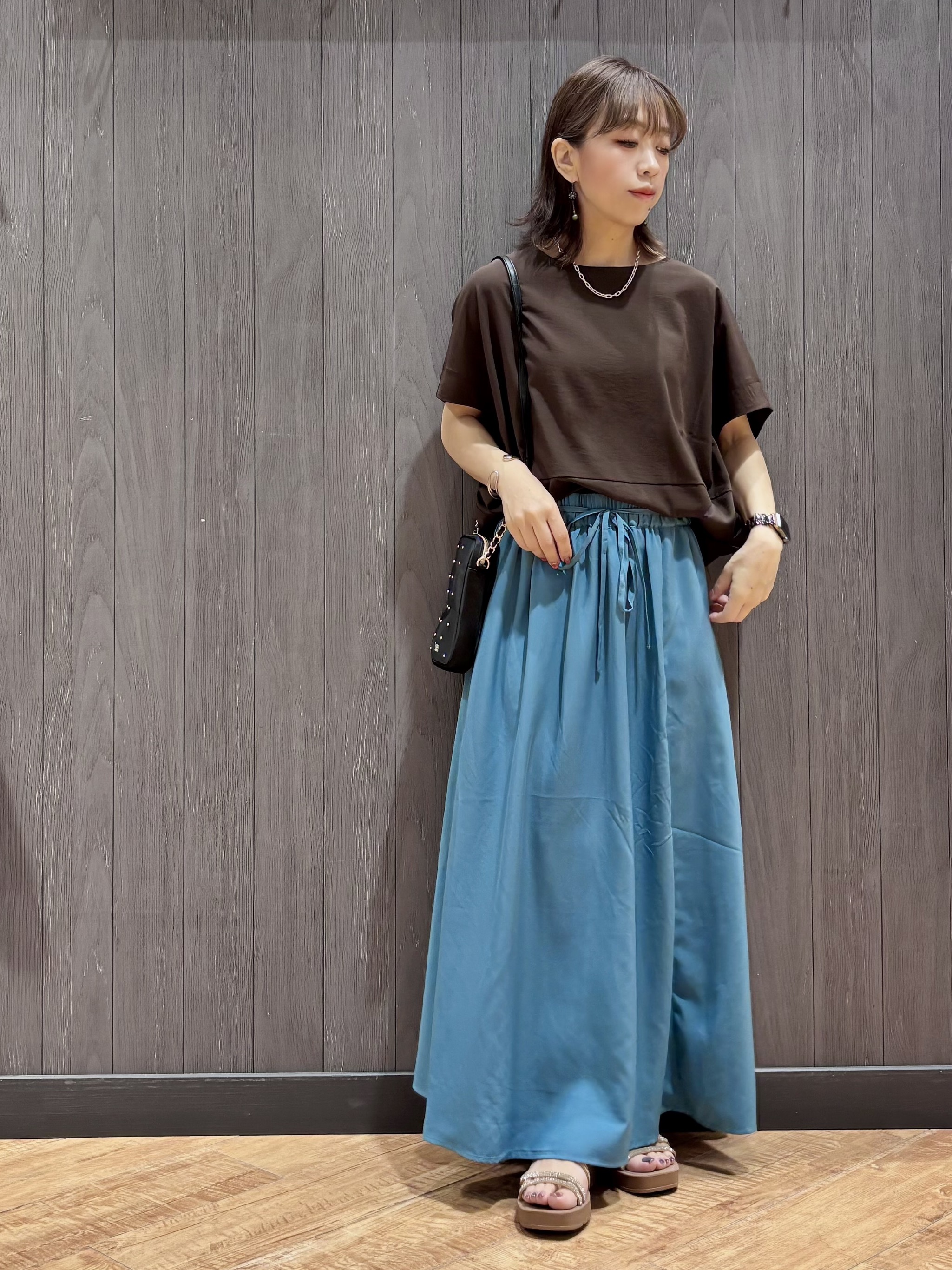 meiさんの「SHOO･LA･RUE｜【洗濯機可/セットアップ可】軽凛(かろりん) シンプル上品 切替コクーントップス」を使ったコーディネート