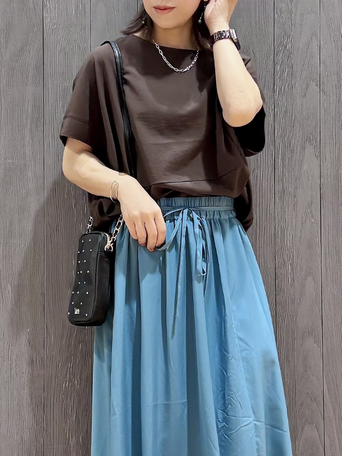 meiさんの「SHOO･LA･RUE｜【洗濯機可/セットアップ可】軽凛(かろりん) シンプル上品 切替コクーントップス」を使ったコーディネート