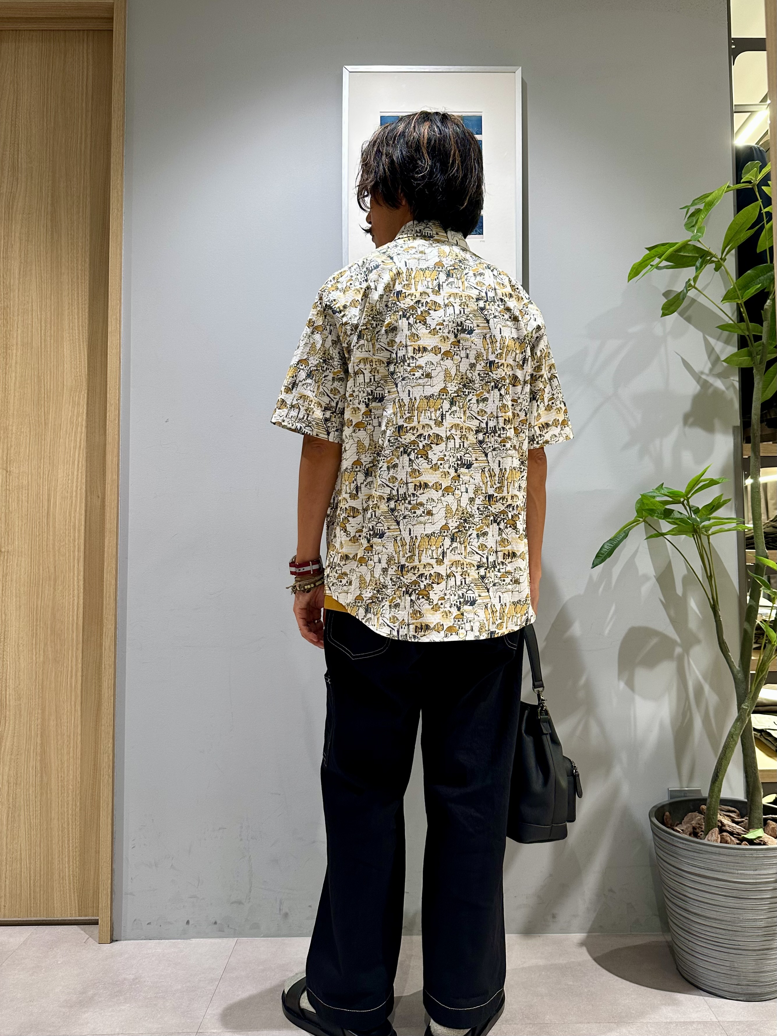 obaさんの「TAKEO KIKUCHI｜【日本製】DotAir（R）リゾートプリント半袖シャツ」を使ったコーディネート