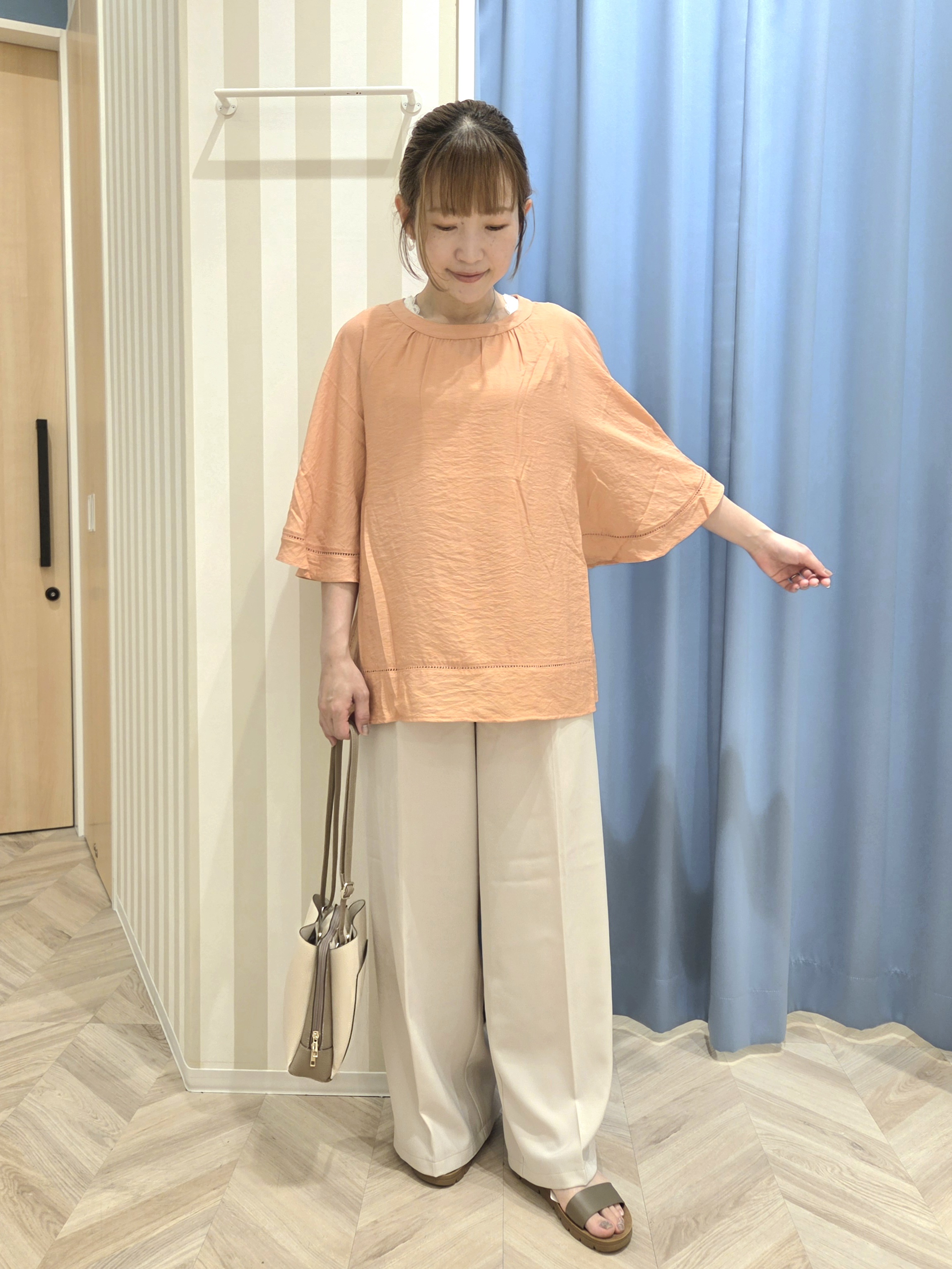 Ikumiさんの「SHOO･LA･RUE｜【S-LL/洗濯機可/体型カバー】はしごレースがポイント スラブポンチョ風ブラウス」を使ったコーディネート