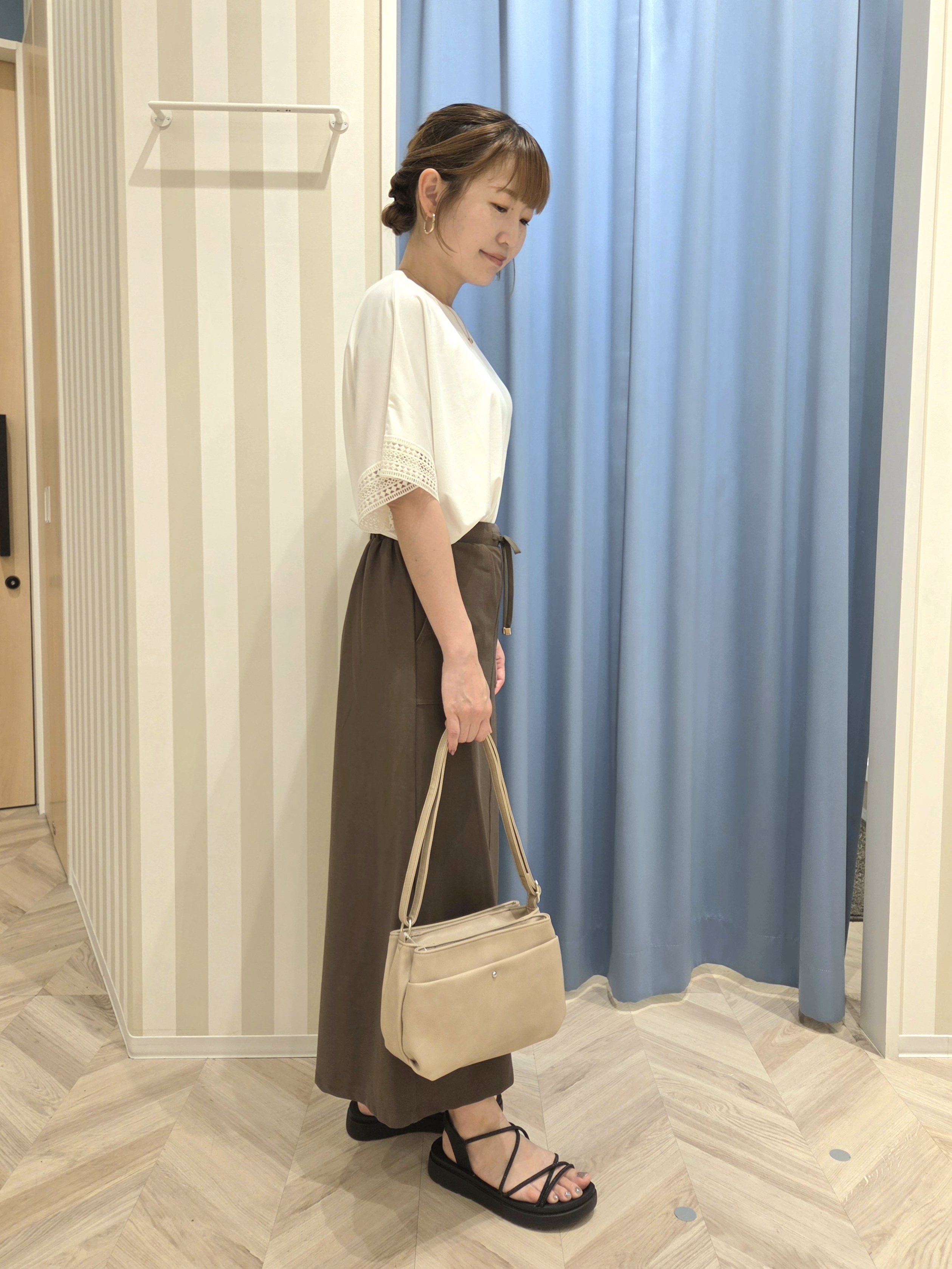 Ikumiさんの「SHOO･LA･RUE｜【UV/洗濯機可/体型カバー】ヒップ周りが隠せる お袖レースTシャツ」を使ったコーディネート