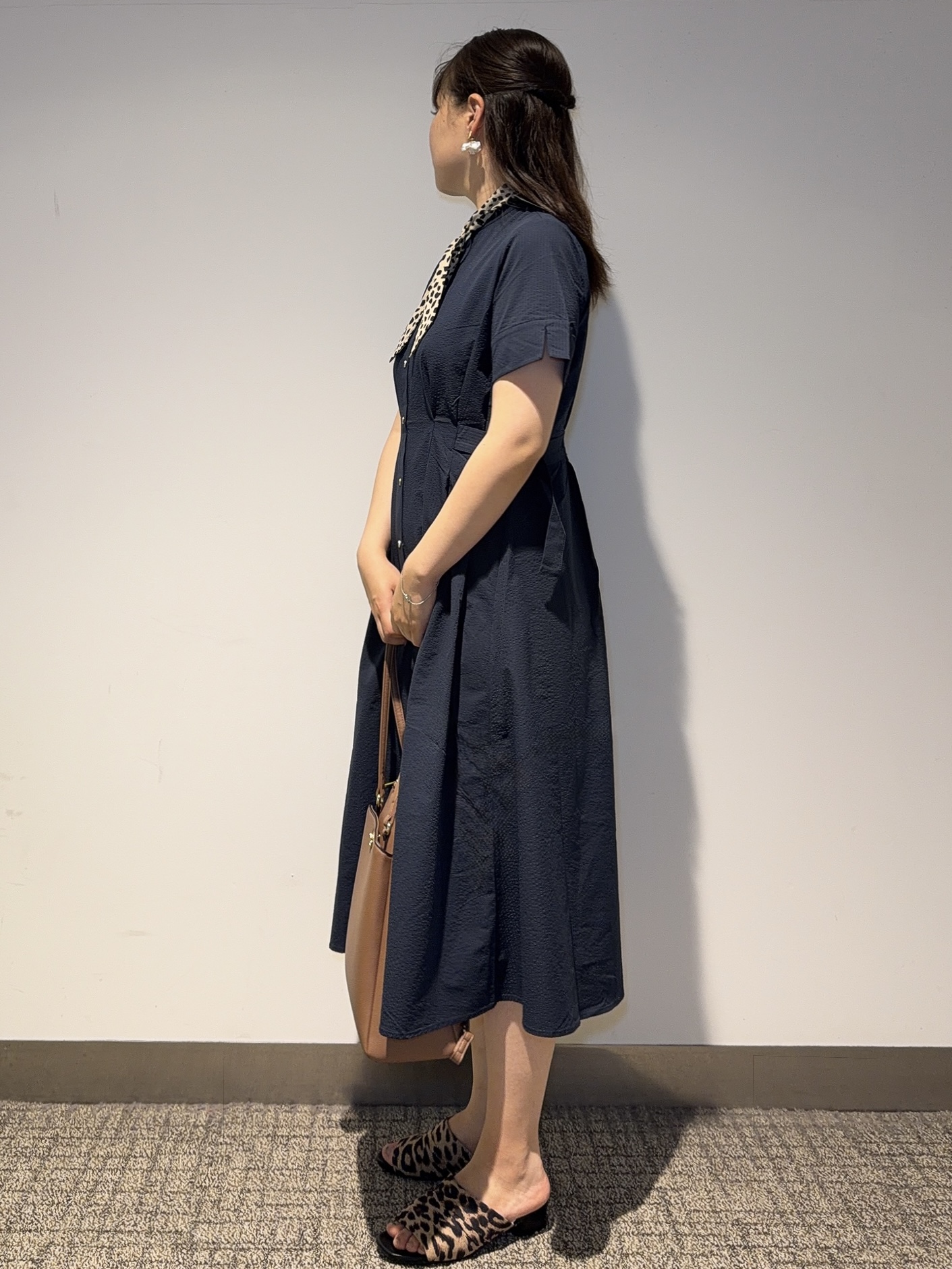 みーさんの「grove｜【低身長さんも選べる着丈/UV・シワになりにくいetc】涼やかさも、きちんとも叶うワンピース」を使ったコーディネート