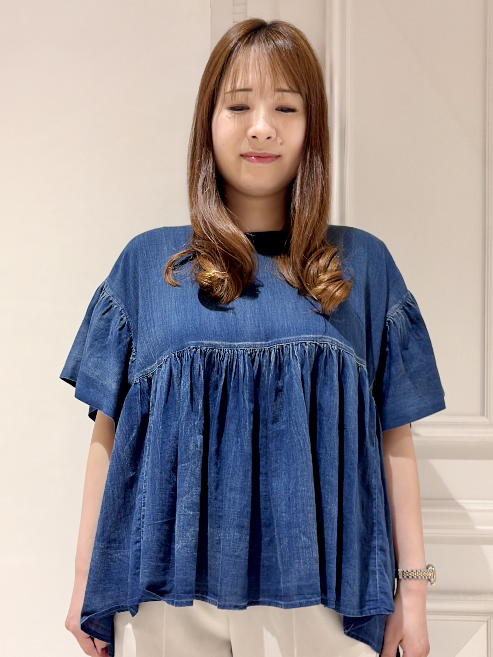 minowaさんの「DRESSTERIOR｜【涼しく着映え】シアーデニムAラインブラウス」を使ったコーディネート
