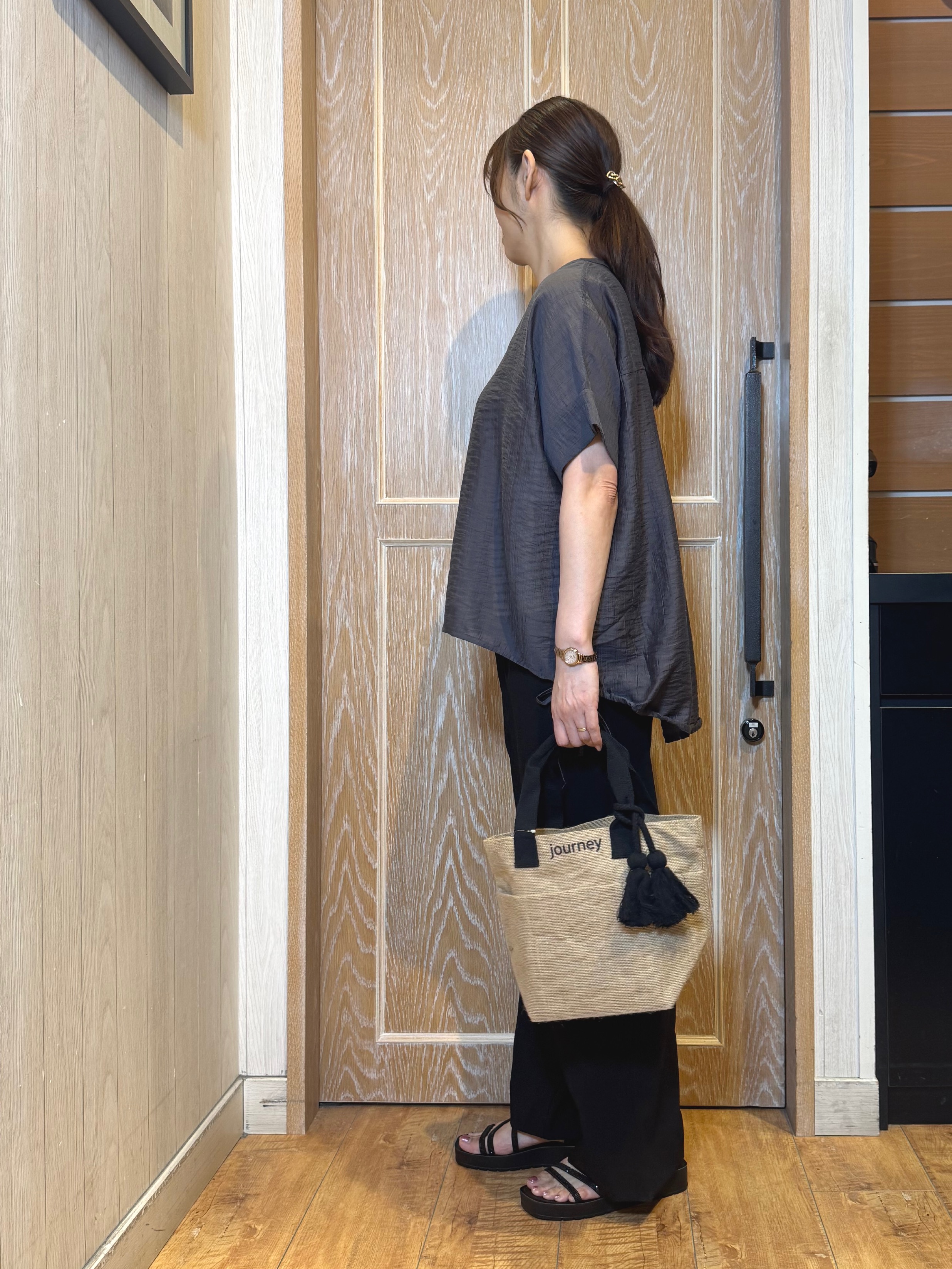 KAORIさんの「SHOO･LA･RUE｜【高レビュー/体型カバー】インせず着られる スキッパー裾リボンブラウス」を使ったコーディネート
