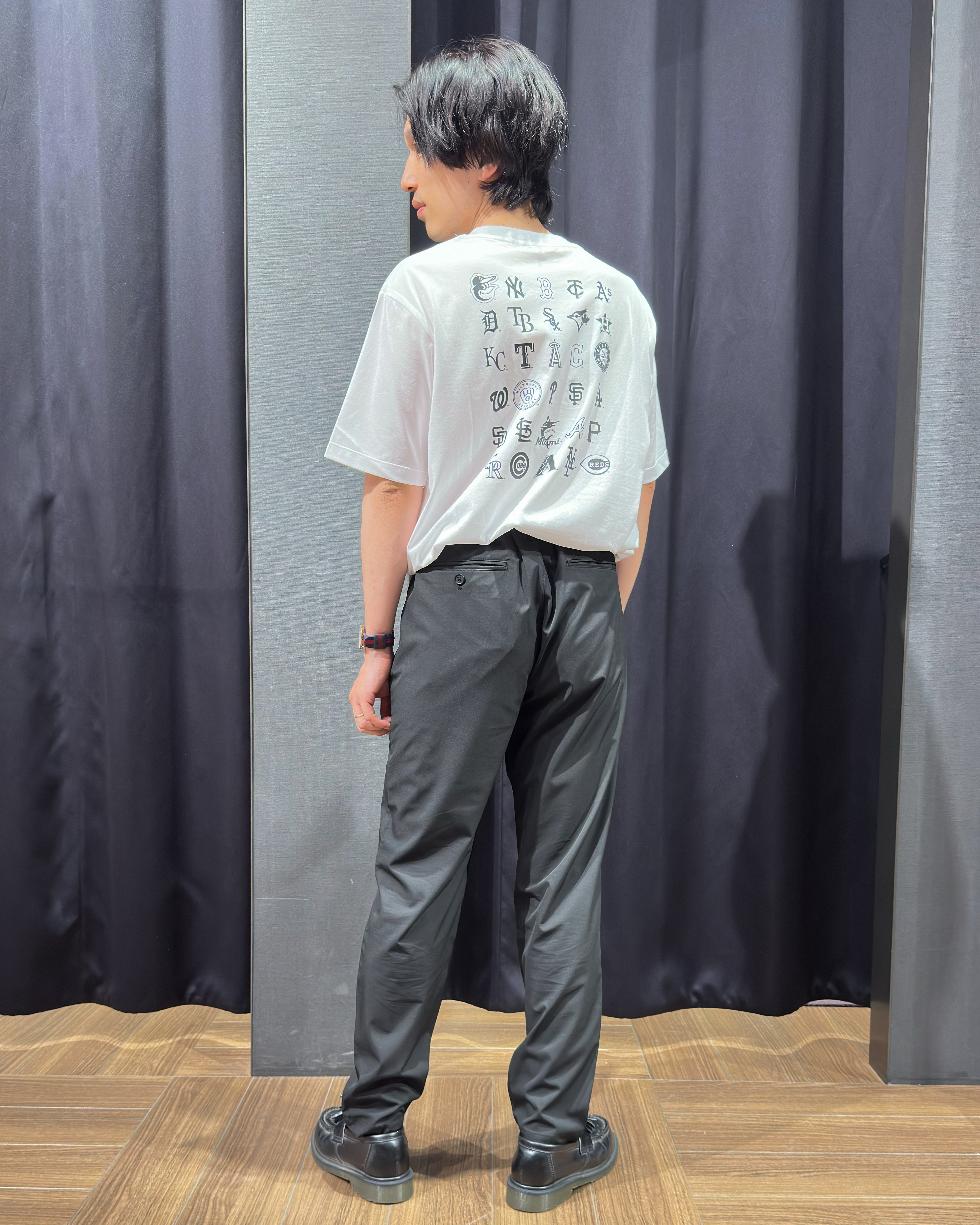 tomoyaさんの「THE SHOP TK｜【Disney】【MLB】スペシャルデザイン半袖Tシャツ」を使ったコーディネート