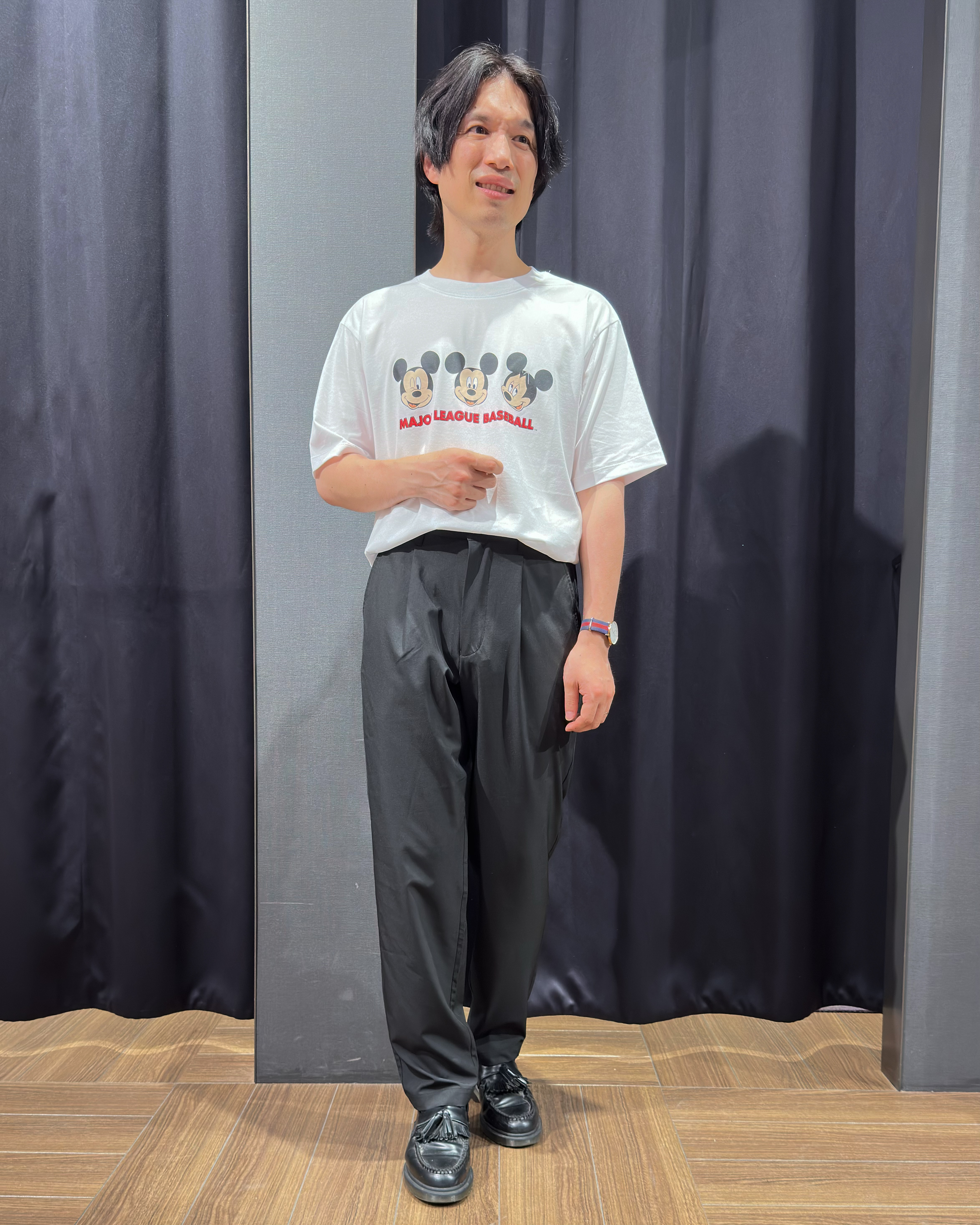 tomoyaさんの「THE SHOP TK｜【Disney】【MLB】スペシャルデザイン半袖Tシャツ」を使ったコーディネート