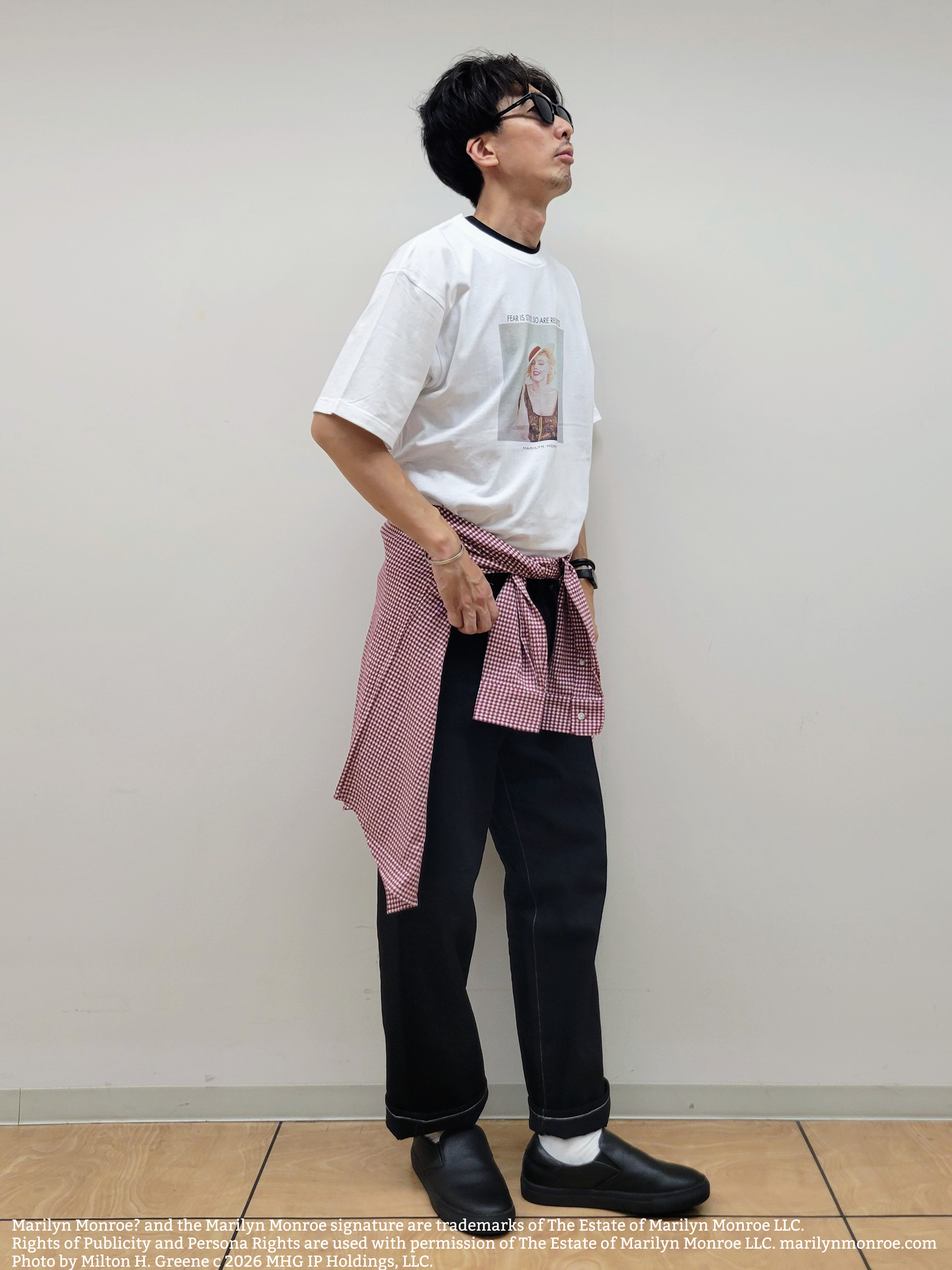 piroyaさんの「TAKEO KIKUCHI｜【別注】マリリン・モンロー/フォトTシャツ」を使ったコーディネート
