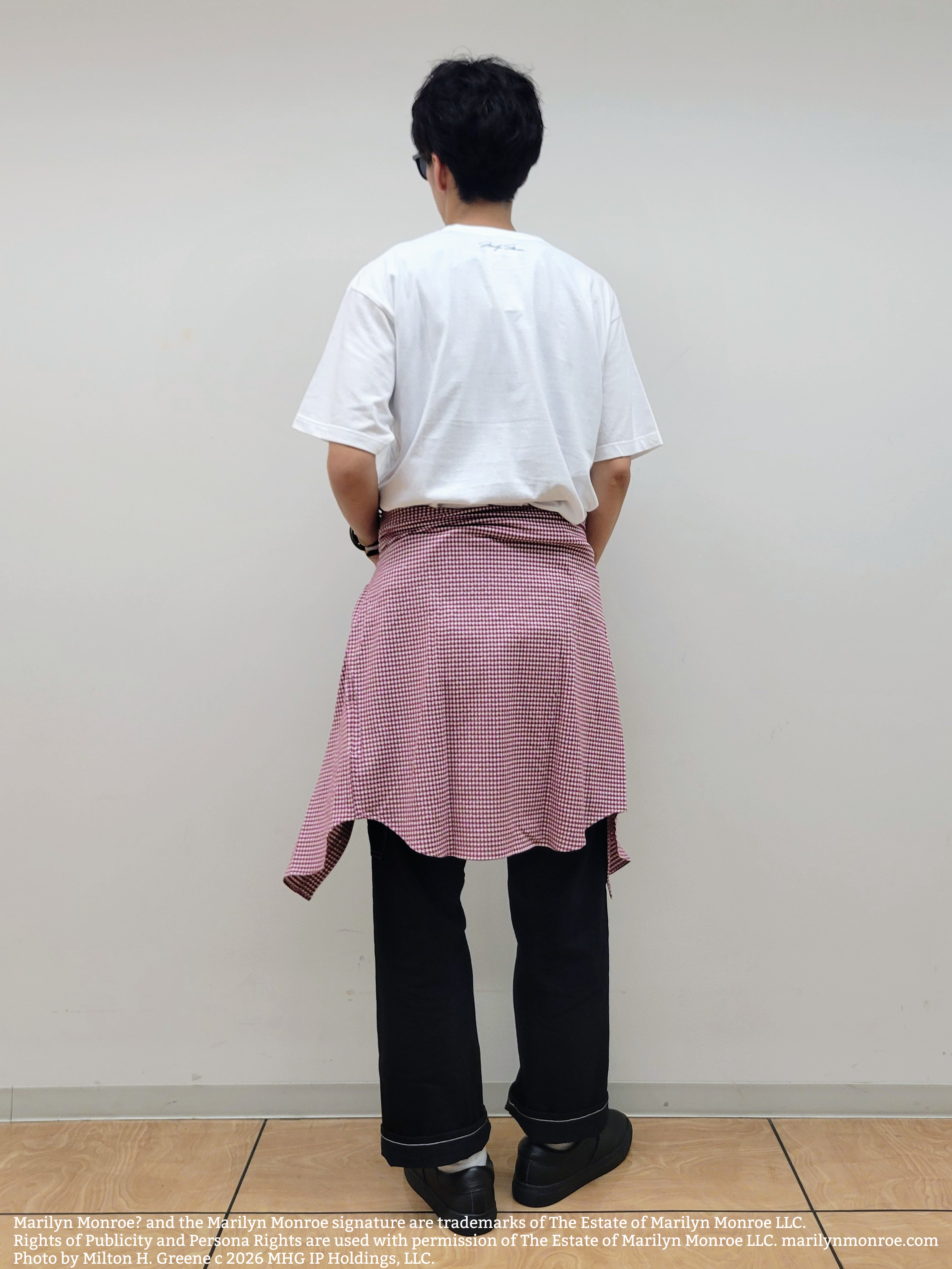 piroyaさんの「TAKEO KIKUCHI｜【別注】マリリン・モンロー/フォトTシャツ」を使ったコーディネート