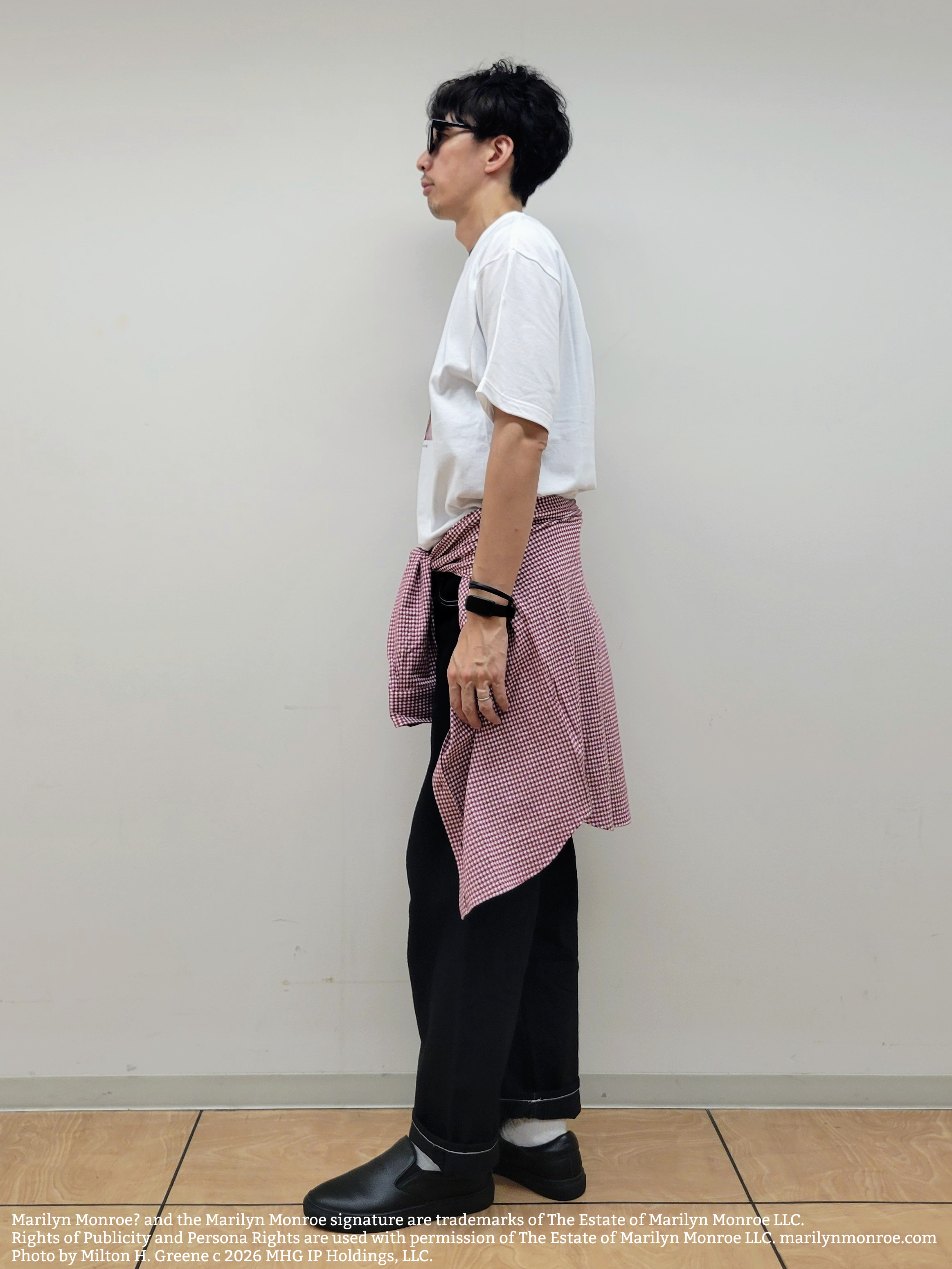 piroyaさんの「TAKEO KIKUCHI｜【別注】マリリン・モンロー/フォトTシャツ」を使ったコーディネート