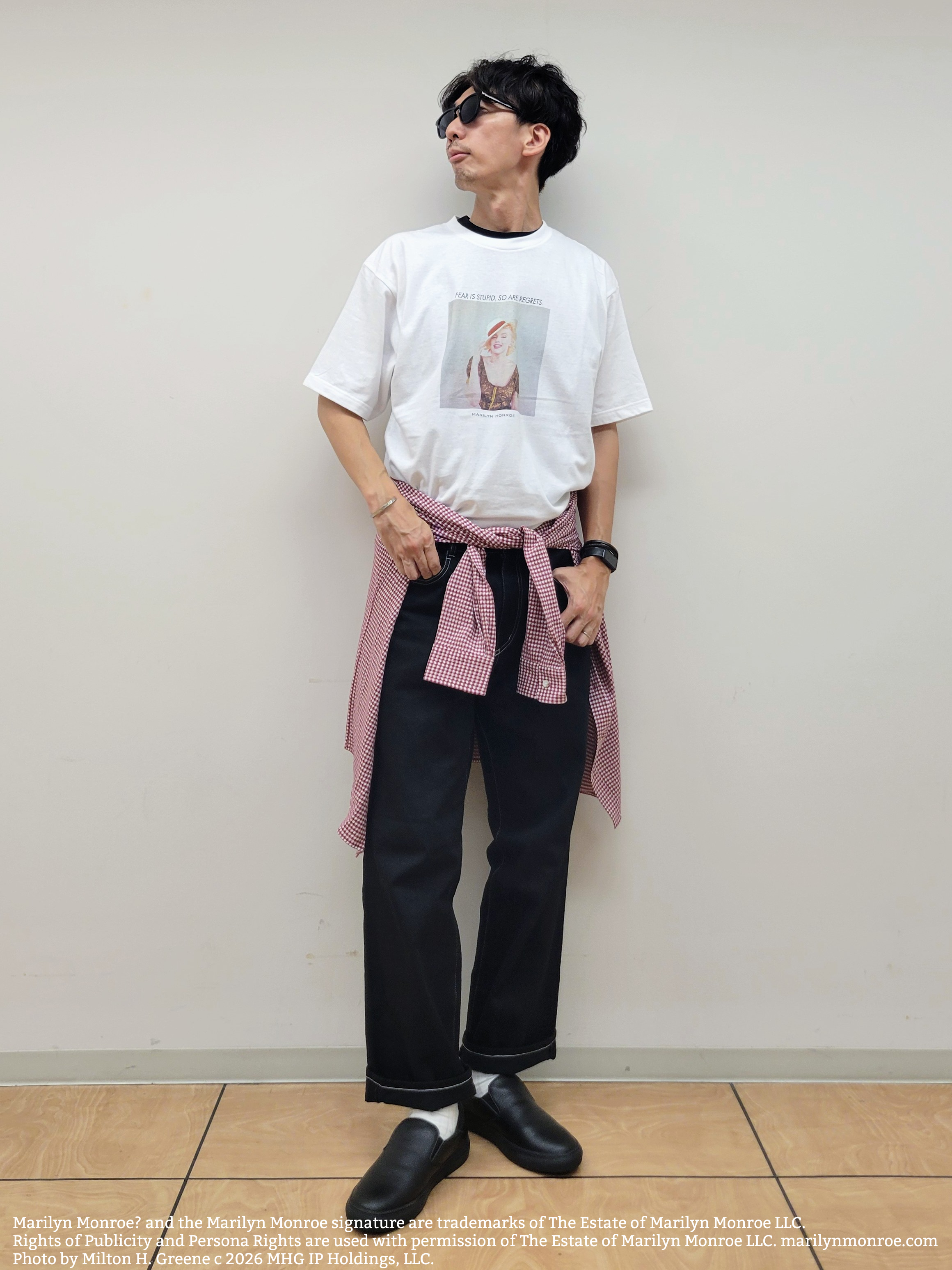 piroyaさんの「TAKEO KIKUCHI｜【別注】マリリン・モンロー/フォトTシャツ」を使ったコーディネート