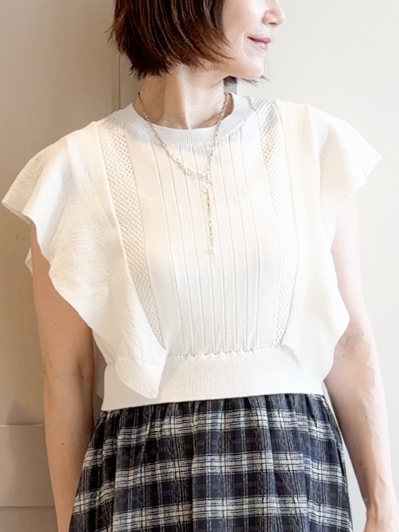 yamakoさんの「grove｜【低身長さんも選べる着丈・洗濯機◎】1枚で華やか 肩フリルニットドッキングワンピース」を使ったコーディネート
