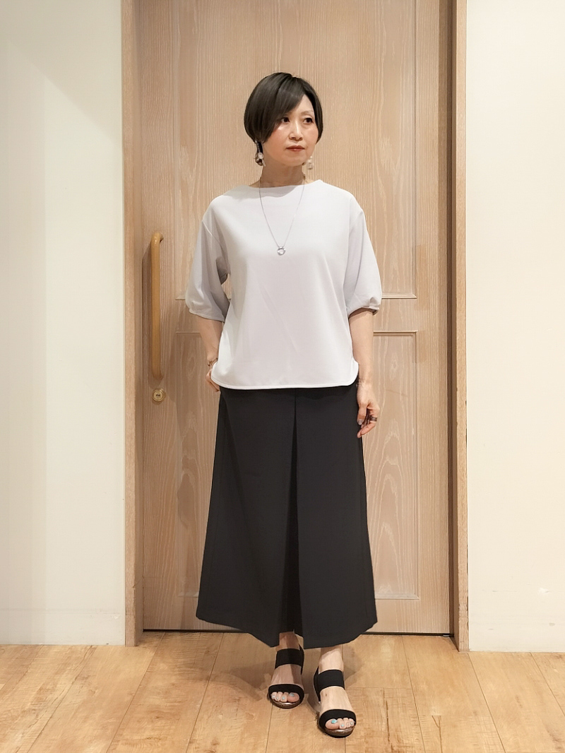 YUKIさんの「SHOO･LA･RUE｜【2点セット/洗濯機可/S-LL】インせず着られる ネックレス付き 5分袖Ｔシャツ」を使ったコーディネート