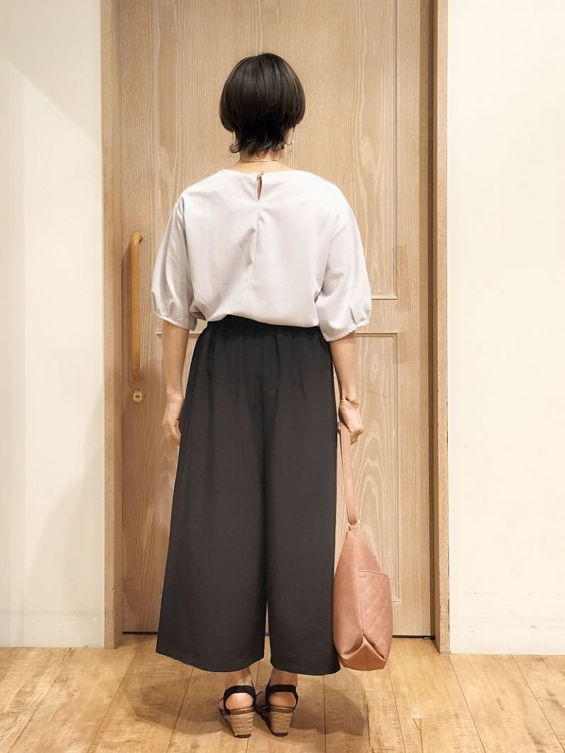 YUKIさんの「SHOO･LA･RUE｜【2点セット/洗濯機可/S-LL】インせず着られる ネックレス付き 5分袖Ｔシャツ」を使ったコーディネート