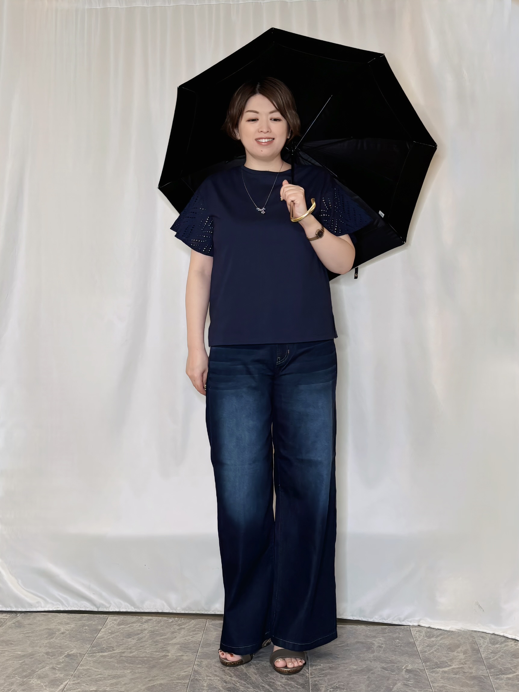 たみさんの「SHOO･LA･RUE｜【S-LL/洗濯機可/体型カバー】汗じみが気になりにくい お袖レースフレアTシャツ」を使ったコーディネート