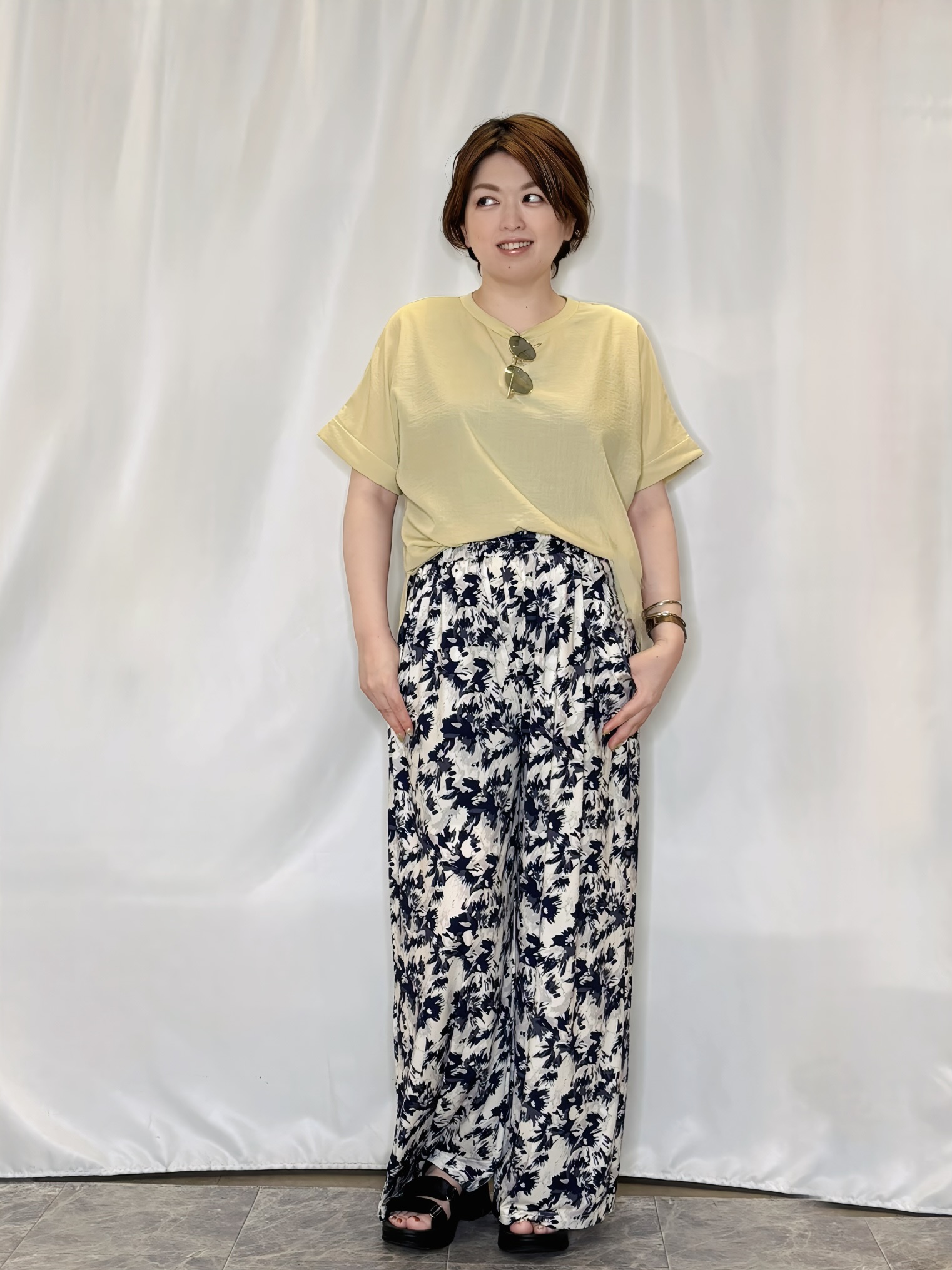 たみさんの「SHOO･LA･RUE｜【着丈選べる/体型カバー】洗濯後しわになりにくい さらっと快適ドルマントップス」を使ったコーディネート