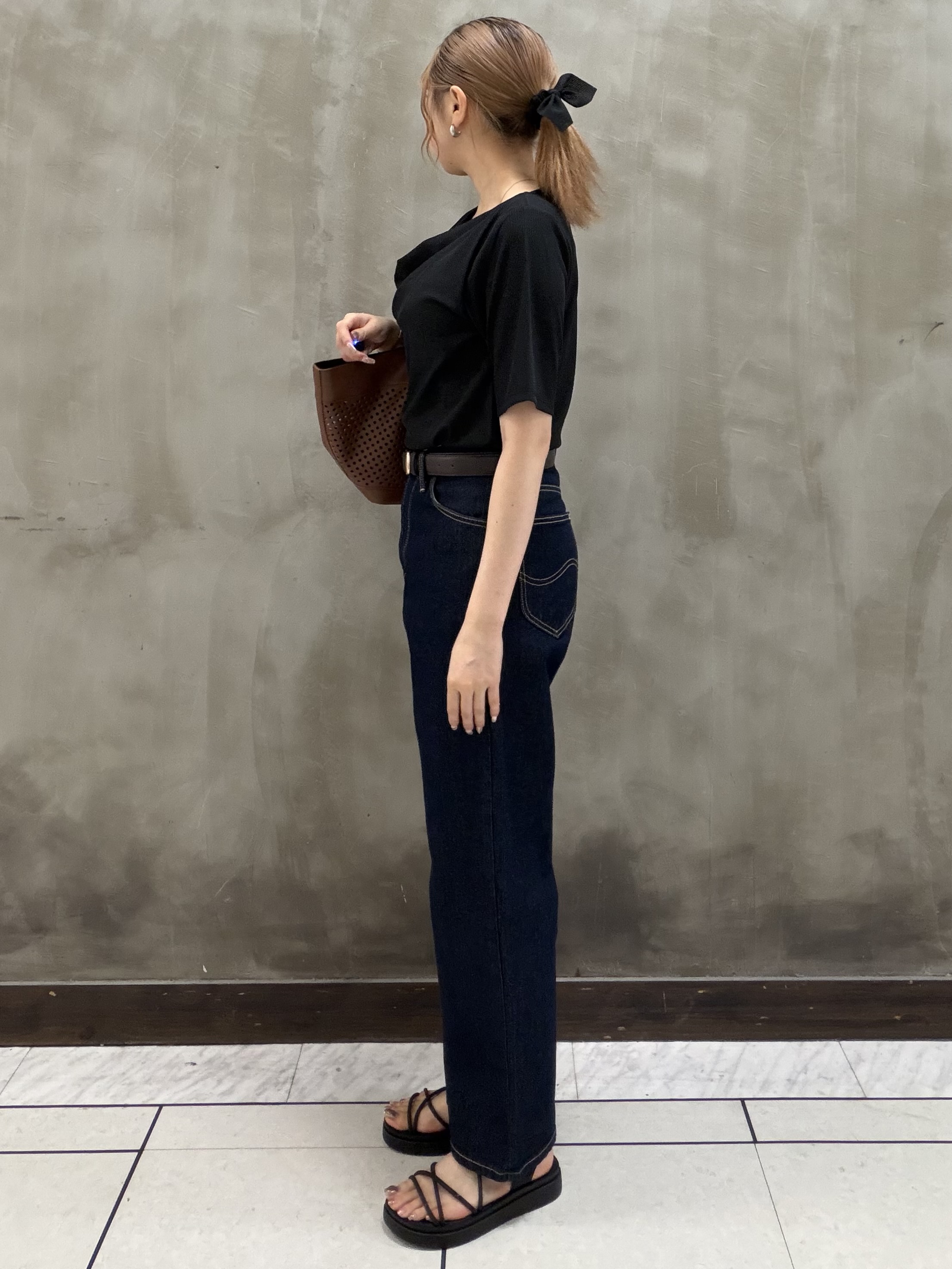 maiさんの「grove｜着るだけで旬顔 ドレープネックテレコTシャツ」を使ったコーディネート