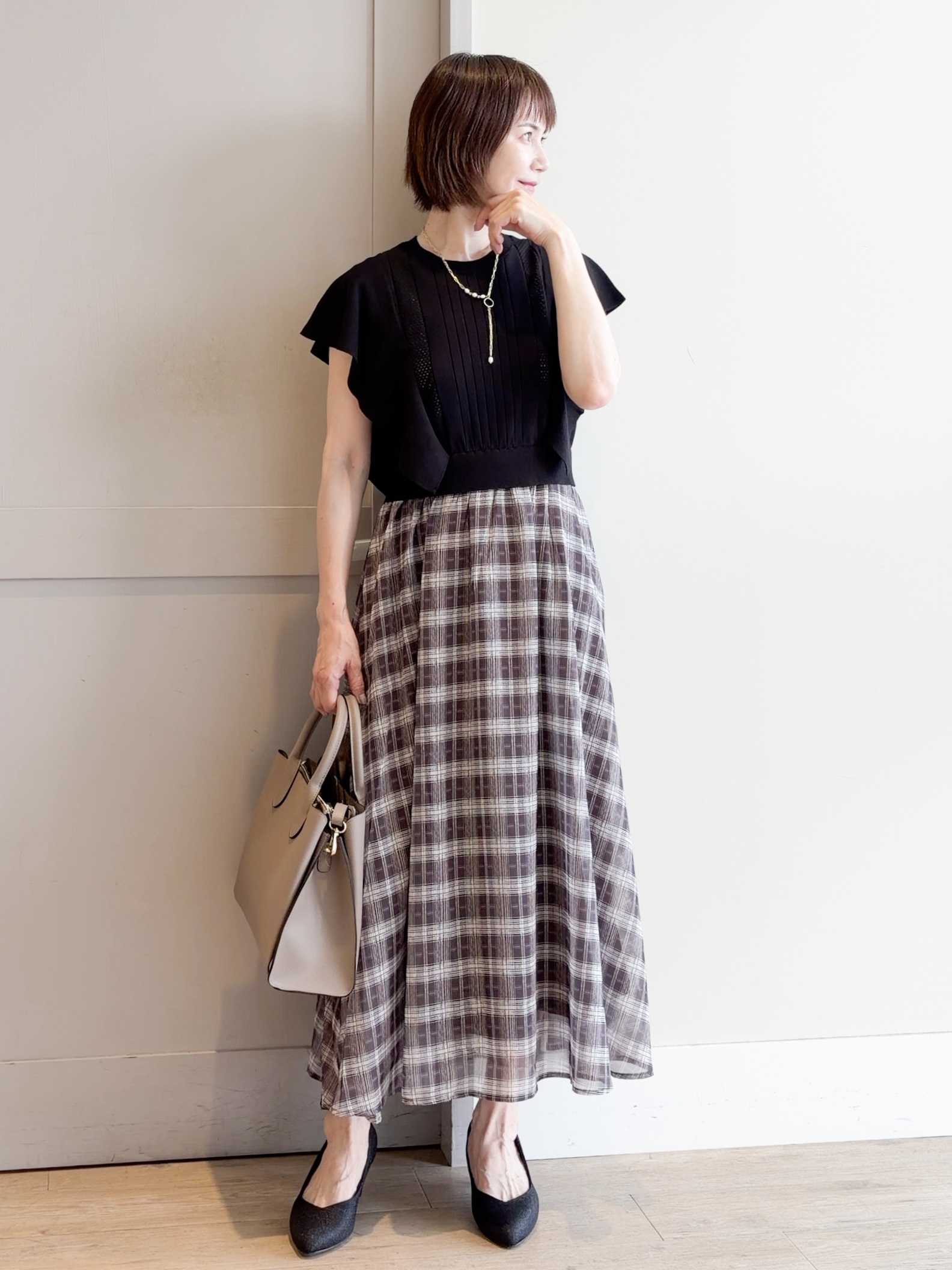 yamakoさんの「grove｜【低身長さんも選べる着丈・洗濯機◎】1枚で華やか 肩フリルニットドッキングワンピース」を使ったコーディネート