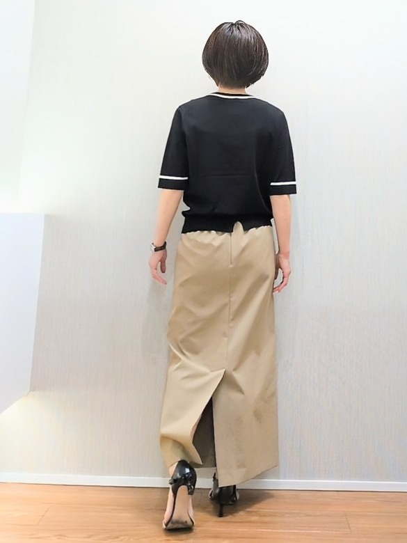 ミズタさんの「UNTITLED｜【アンサンブル可/きれいめ/通勤】コンパクト5分袖ニット」を使ったコーディネート
