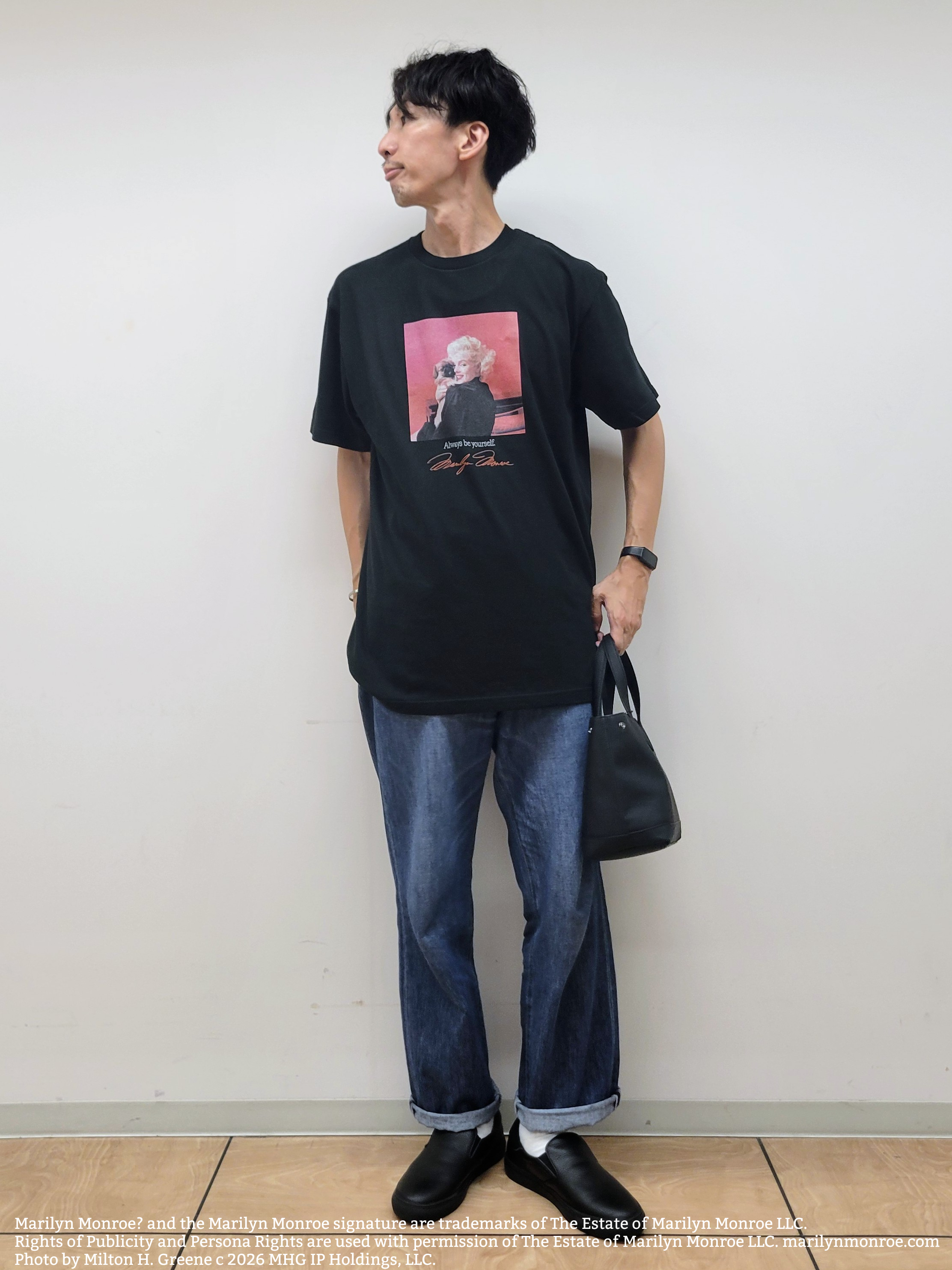 piroyaさんの「TAKEO KIKUCHI｜【別注】マリリン・モンロー/フォトTシャツ」を使ったコーディネート