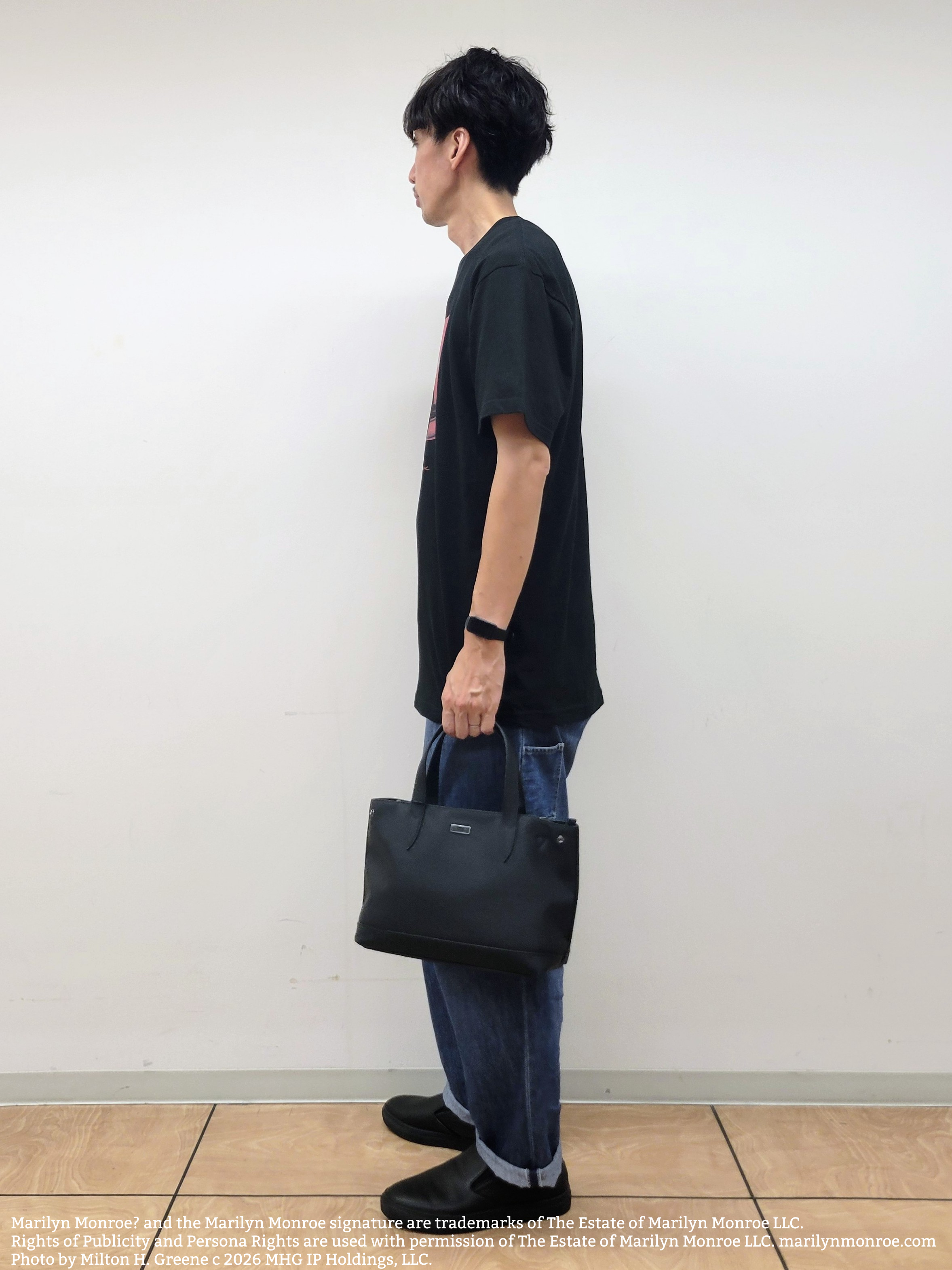 piroyaさんの「TAKEO KIKUCHI｜【別注】マリリン・モンロー/フォトTシャツ」を使ったコーディネート
