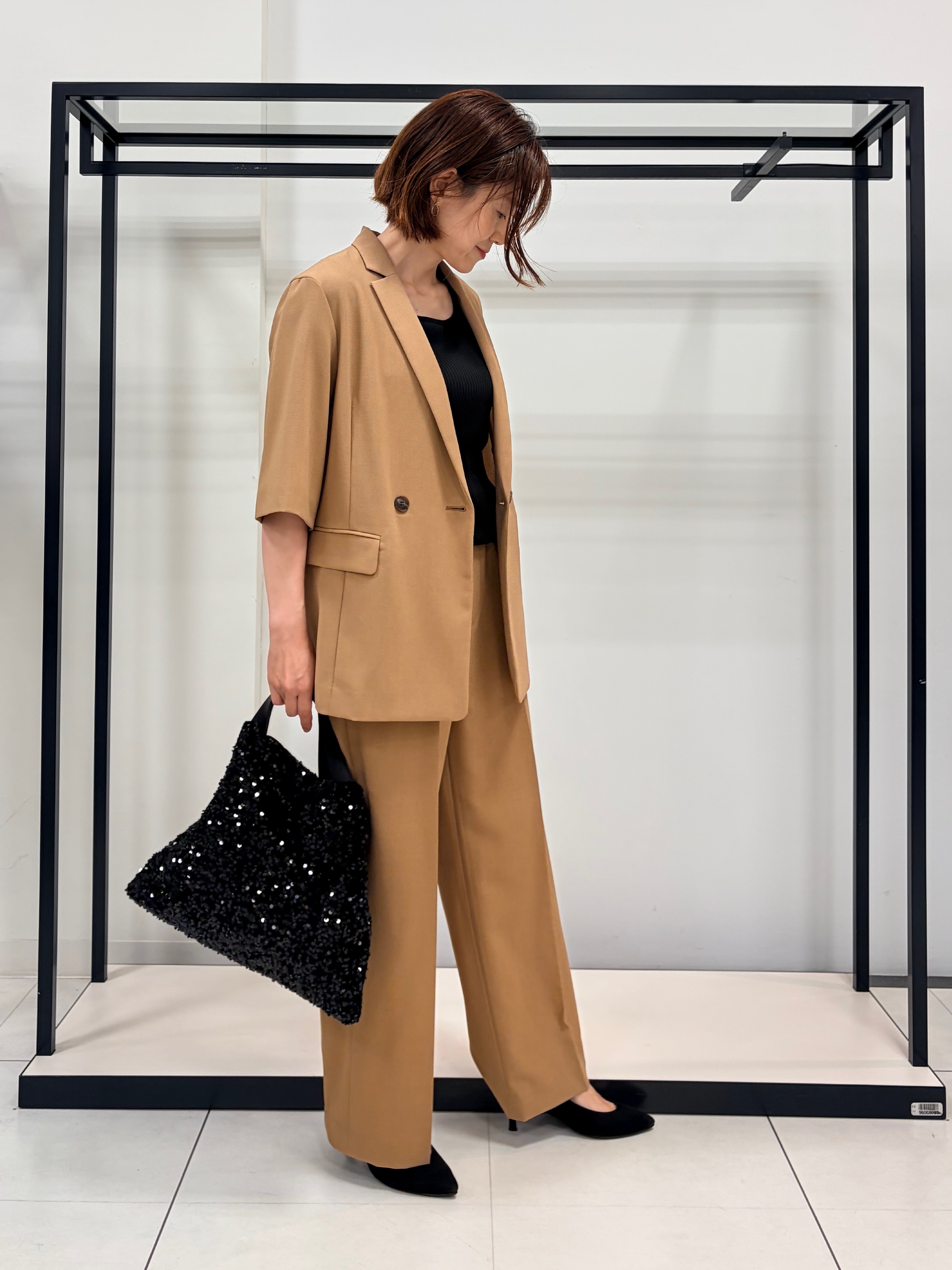Mikiさんの「UNTITLED｜【秋の通勤羽織/セットアップ可/UVカット】エアリークール半袖ジャケット」を使ったコーディネート