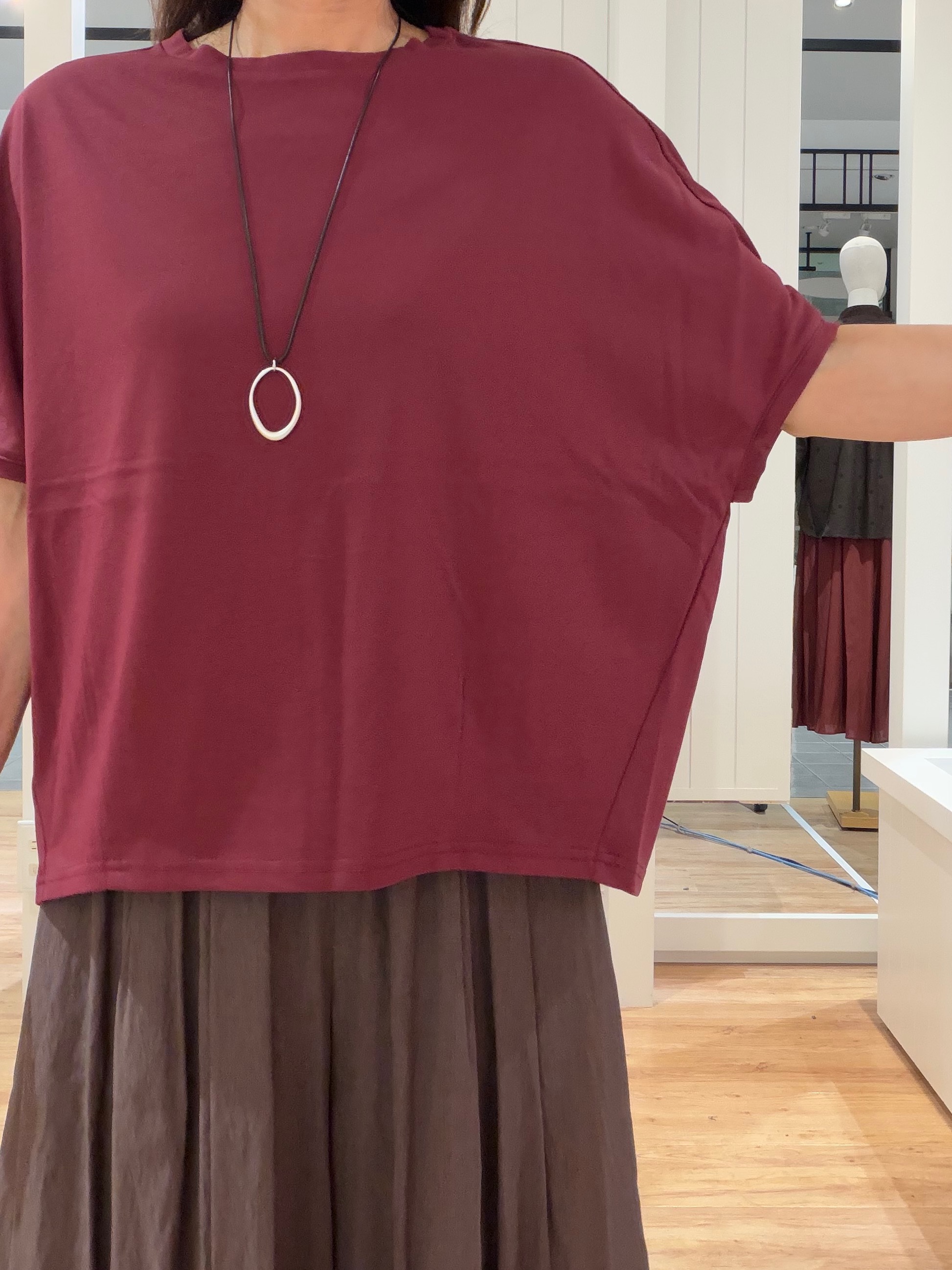 Fujitaさんの「Dessin｜【汗シミ防止/UVカット】ドルマンスリーブ プルオーバー」を使ったコーディネート