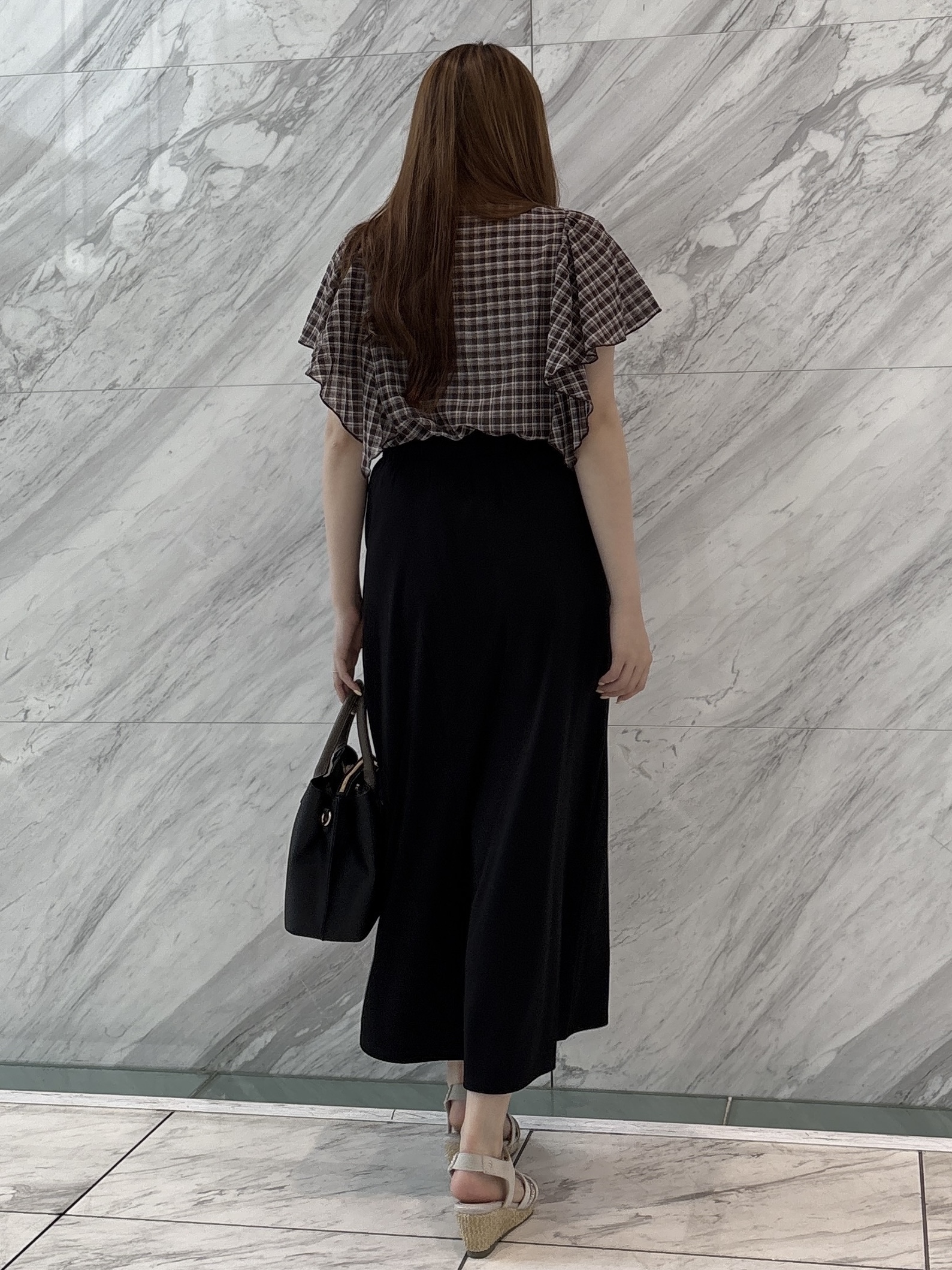 sayaさんの「grove｜1枚で着映えが叶う チェックラッフルフリルブラウス」を使ったコーディネート