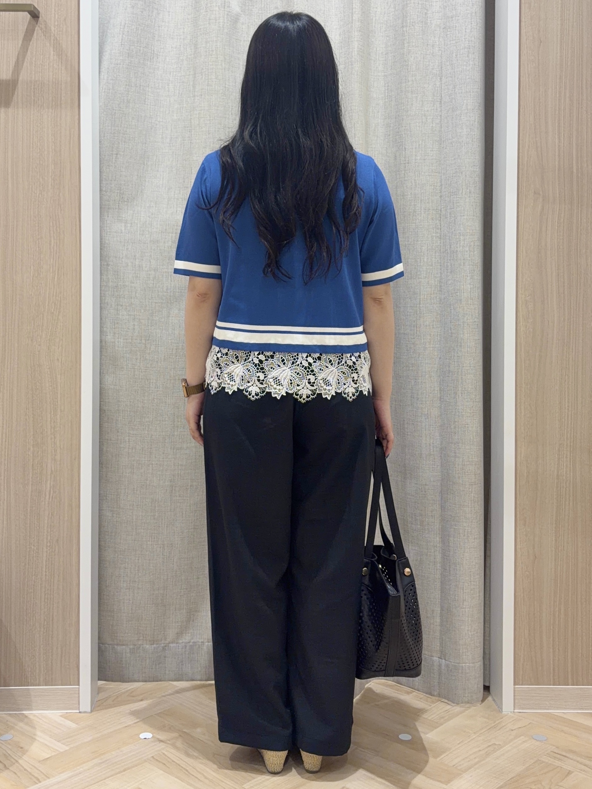 minamiさんの「grove｜【シリーズ累計36万枚／UVカット・洗濯機OK】やわらかドライタッチレースドッキングニット」を使ったコーディネート