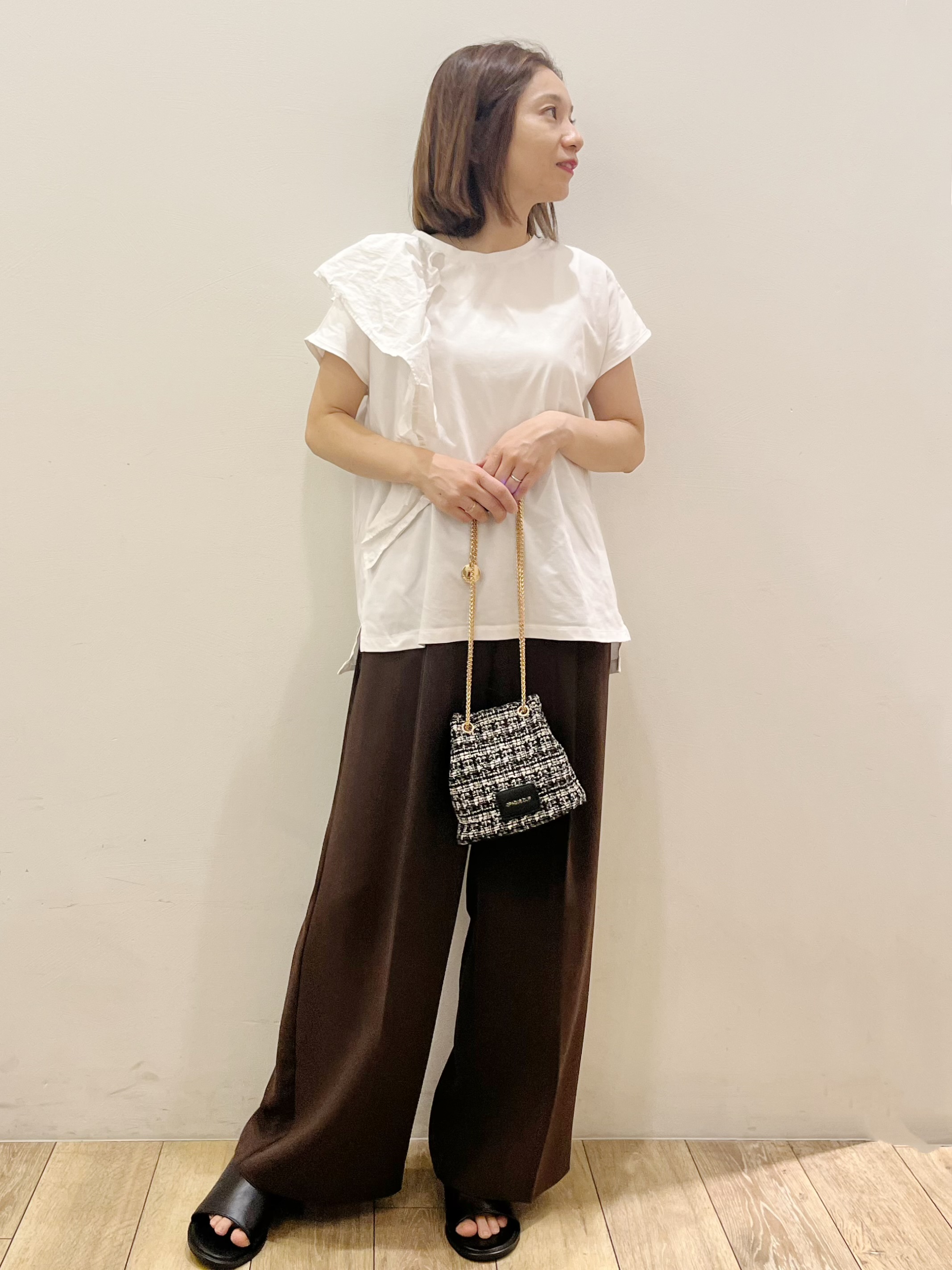kcさんの「OPAQUE.CLIP｜【UVケア／接触冷感】アシメフリルドッキングカットソー《洗濯機OK》」を使ったコーディネート